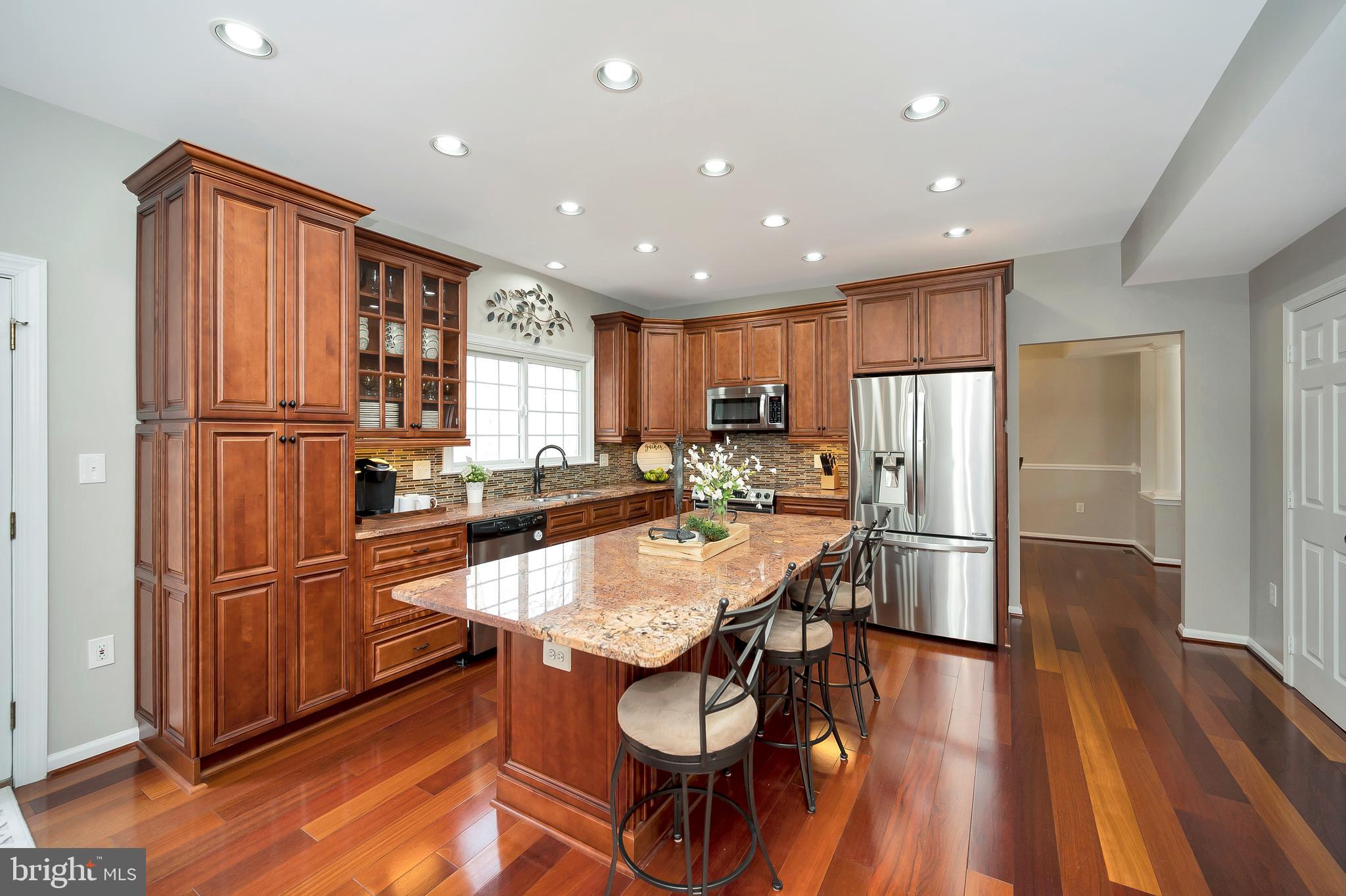 HAMPTON OAKS - Residential