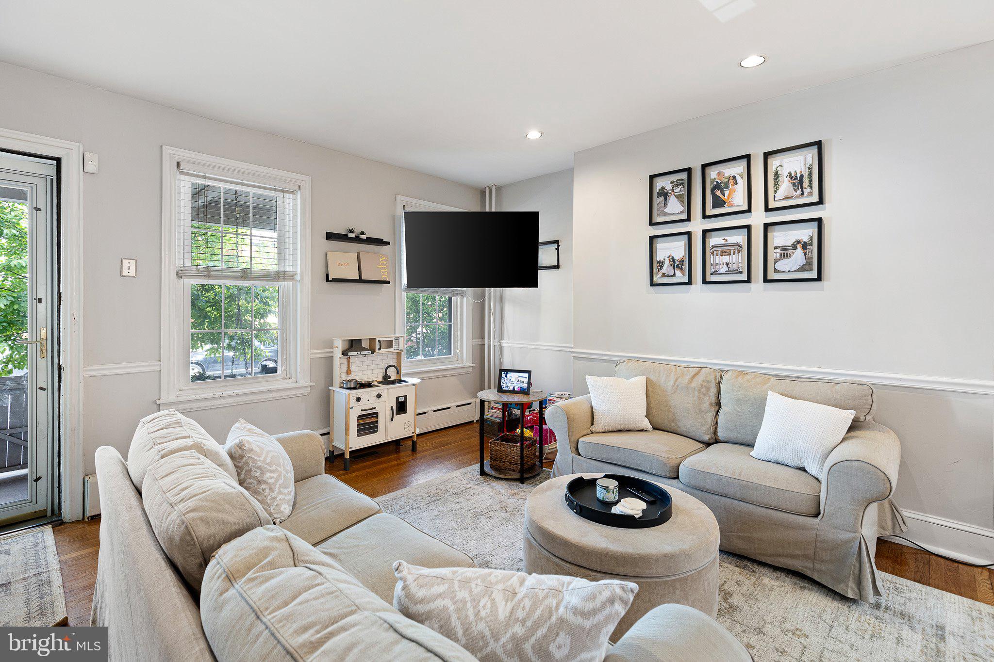 1310 N DUPONT STREET