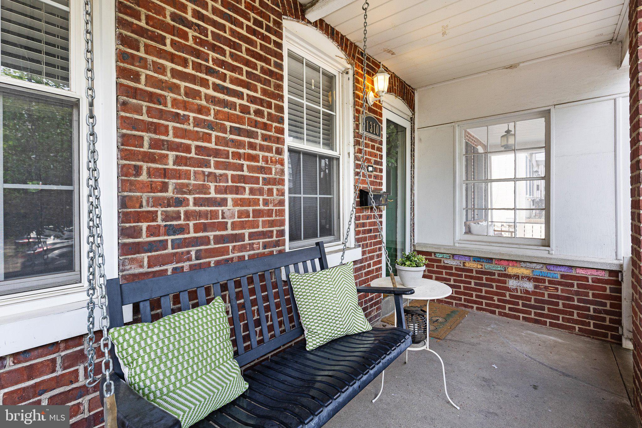 1310 N DUPONT STREET