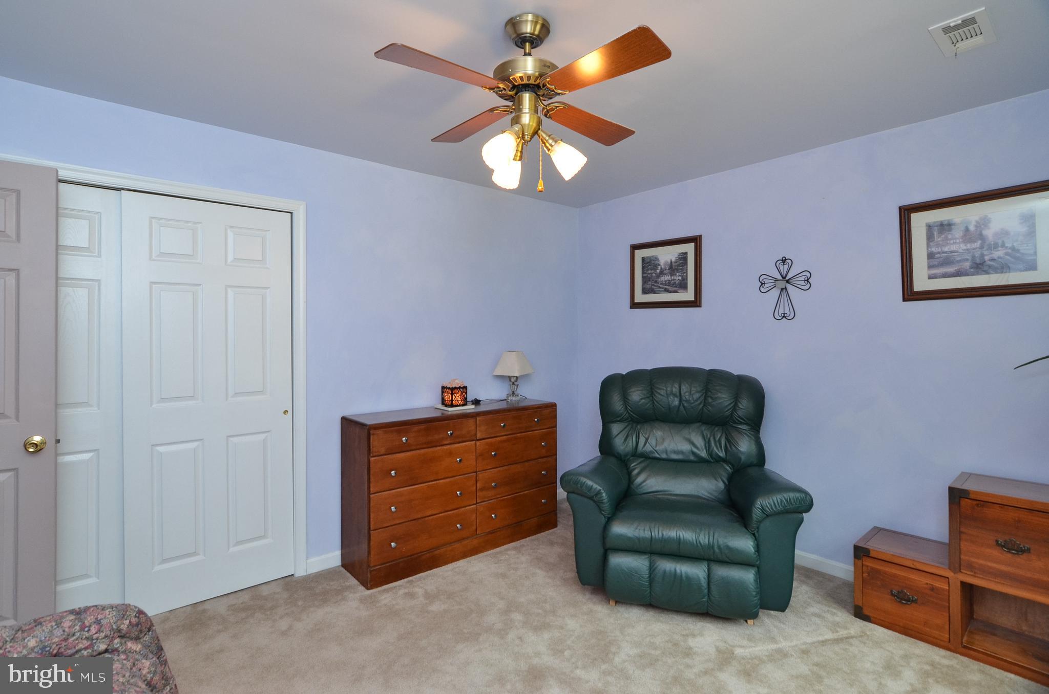 HUGGER - Residential