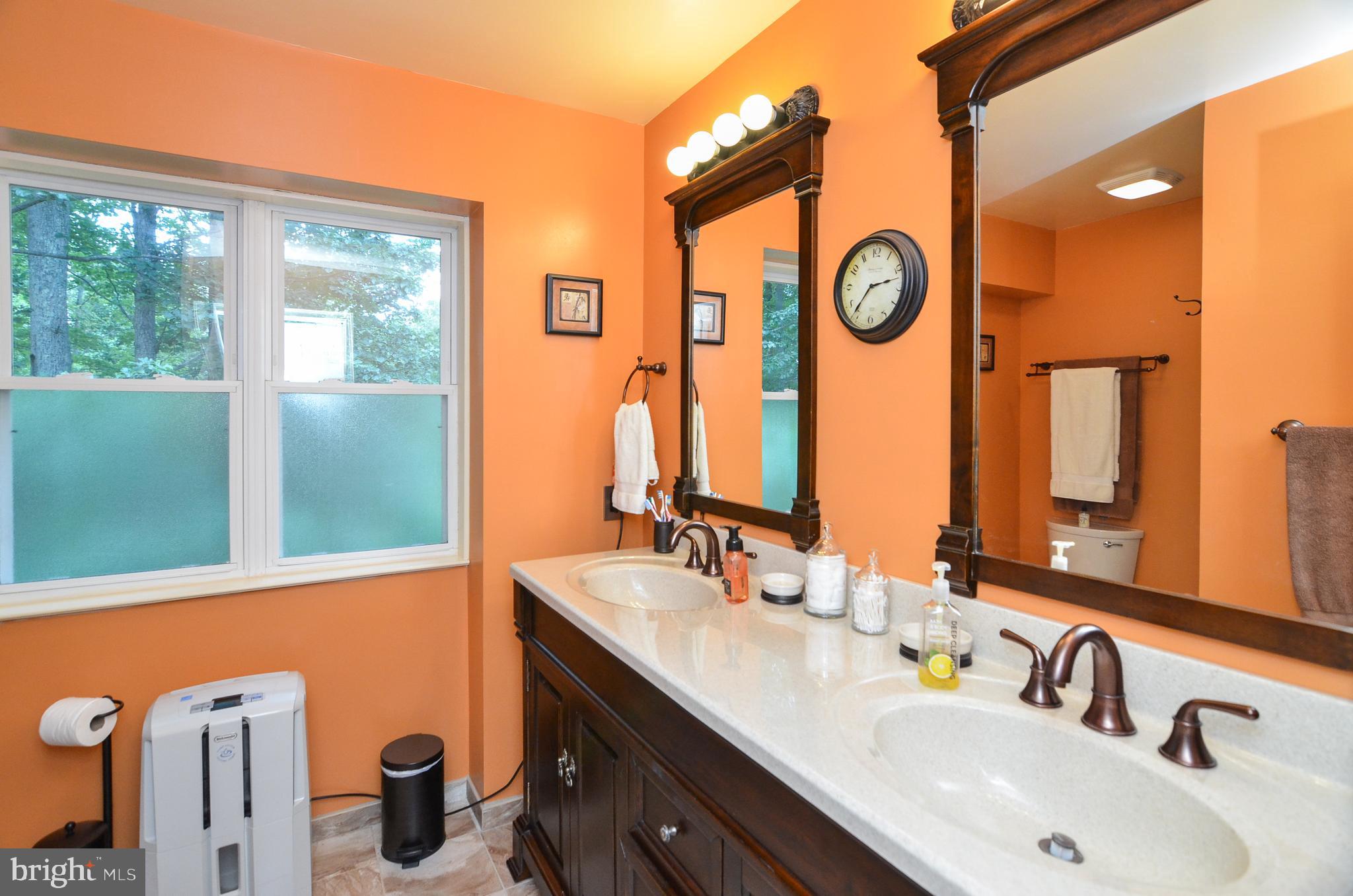 HUGGER - Residential