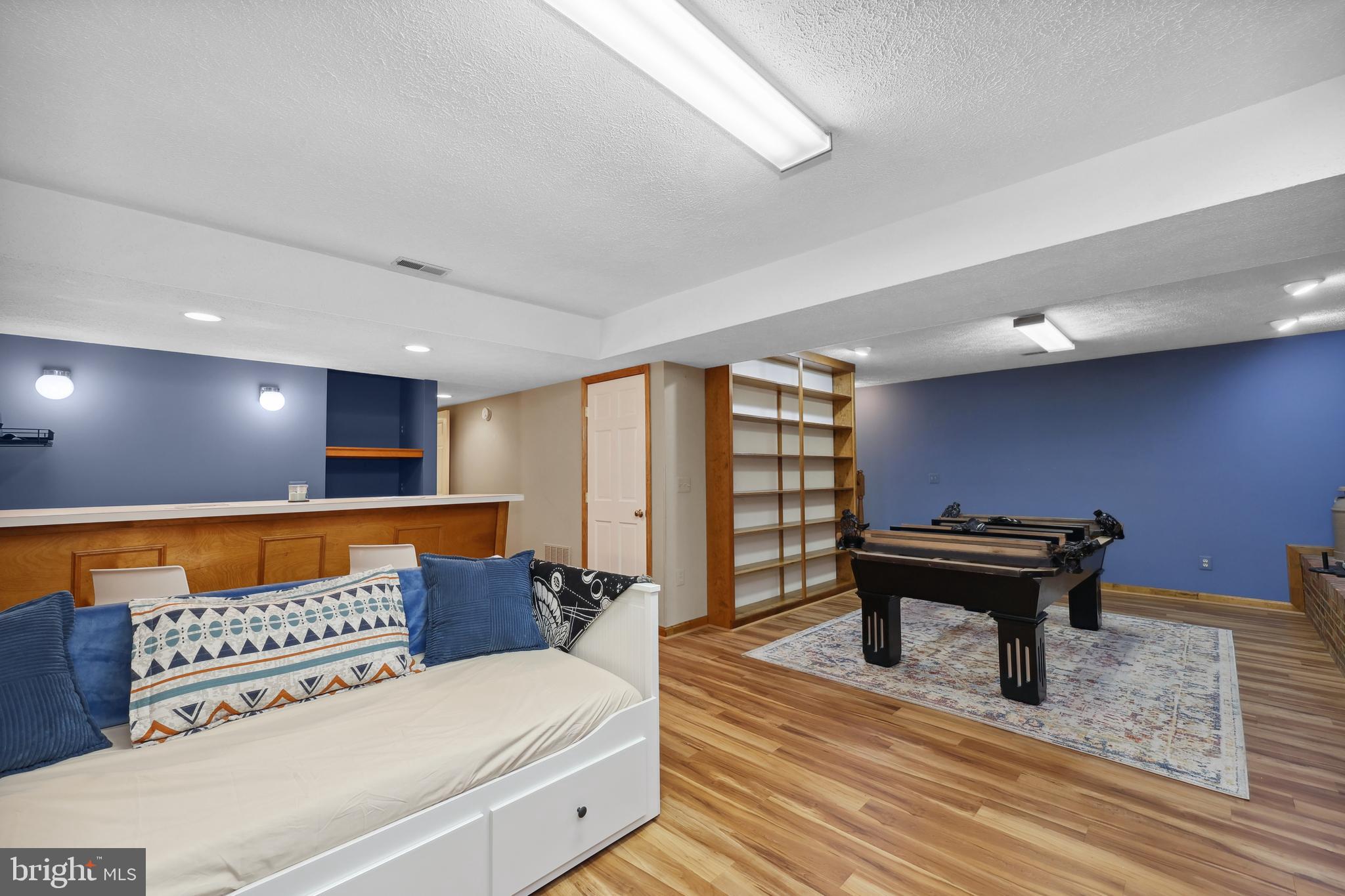 ROSEDALE - Residential