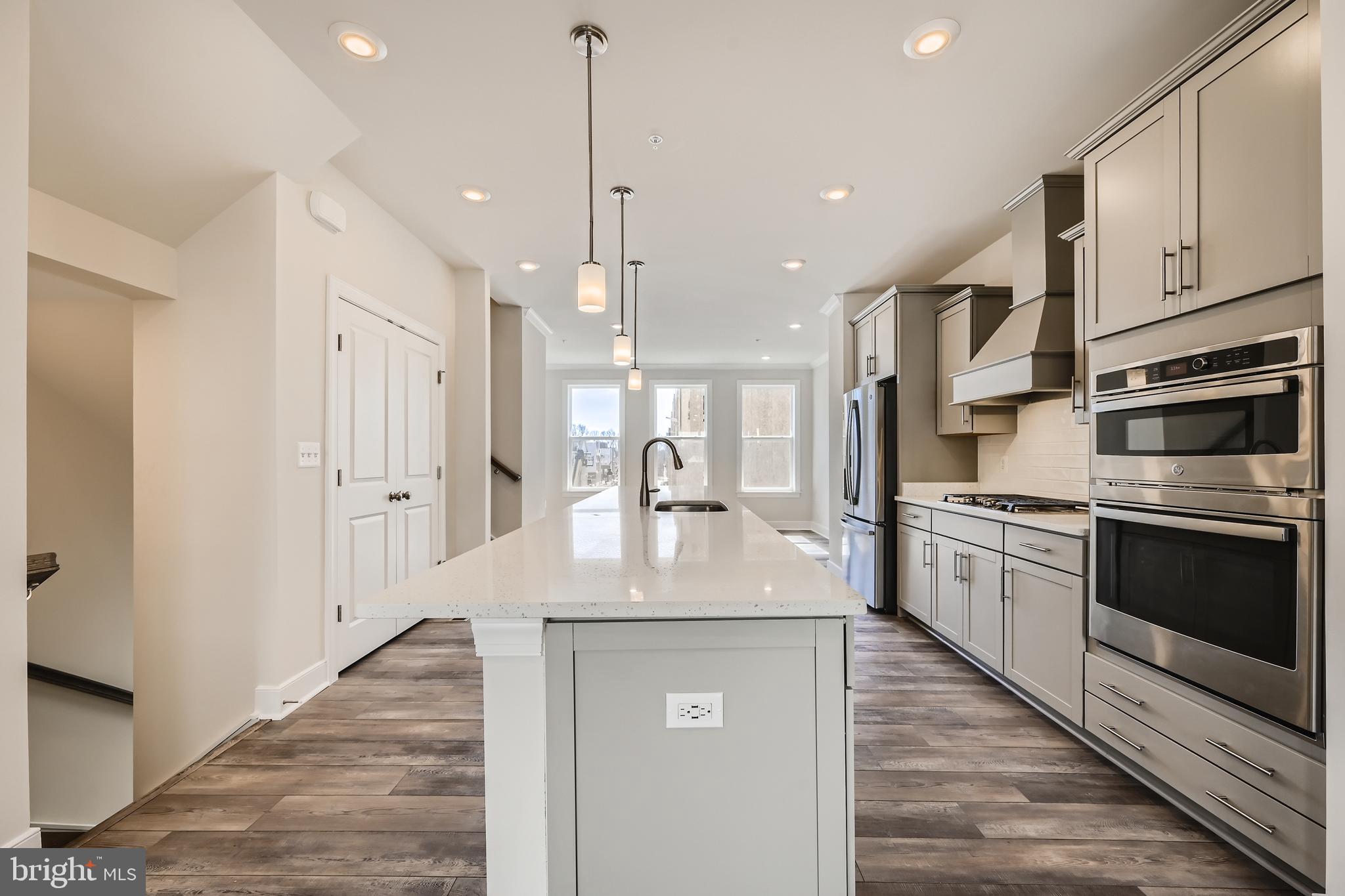 CROWN FARM - Residential