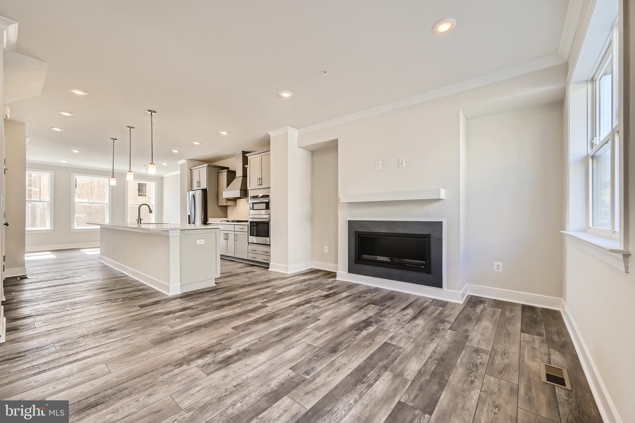 CROWN FARM - Residential