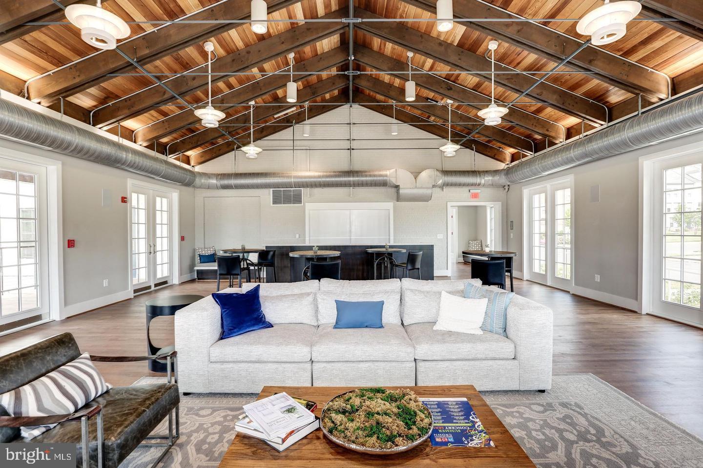 CROWN FARM - Residential