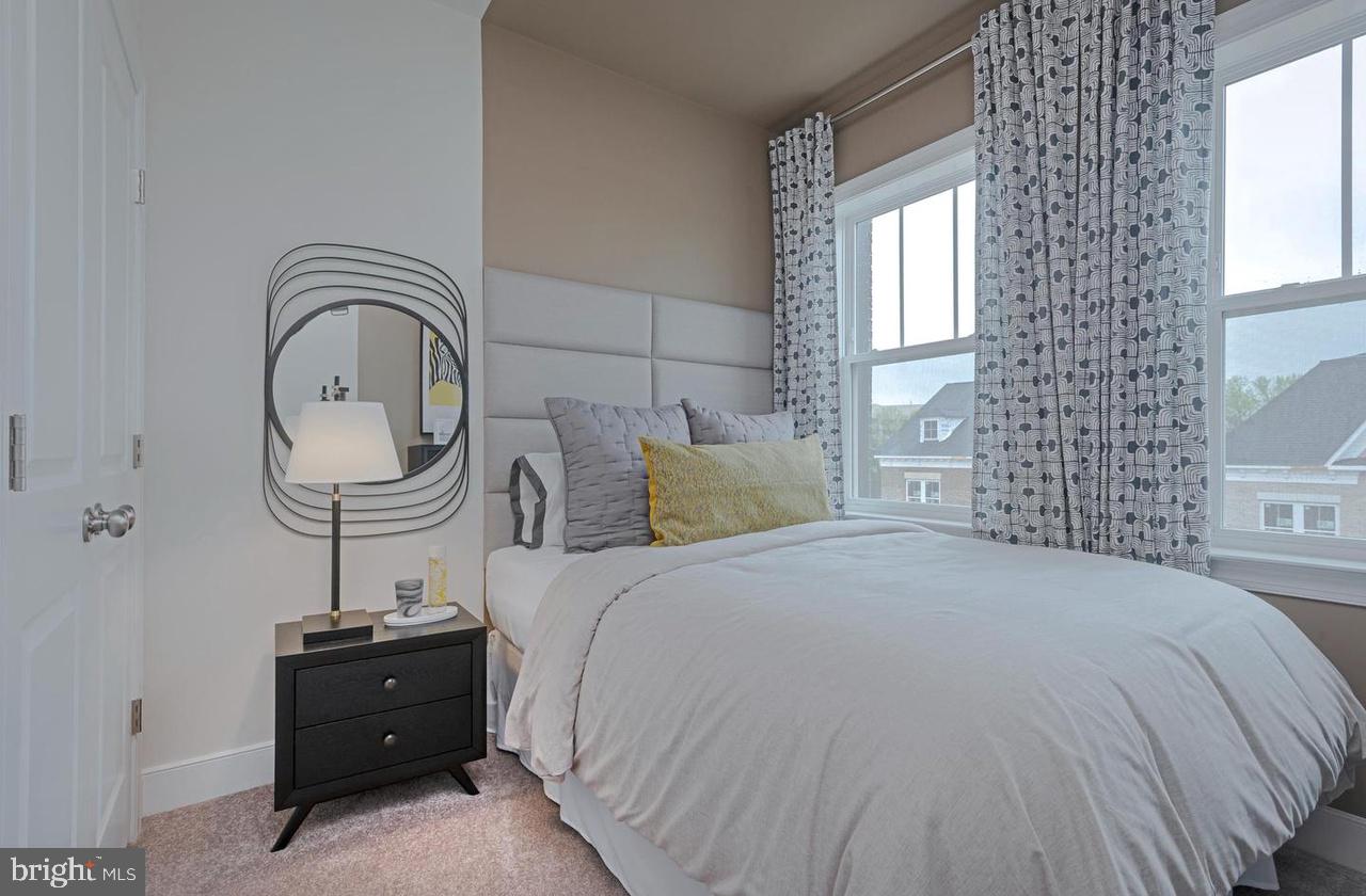 CROWN FARM - Residential