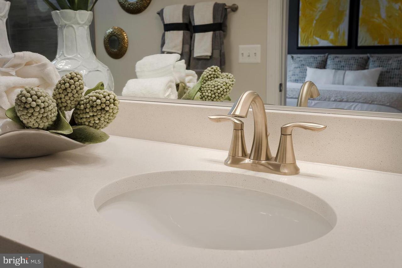 CROWN FARM - Residential