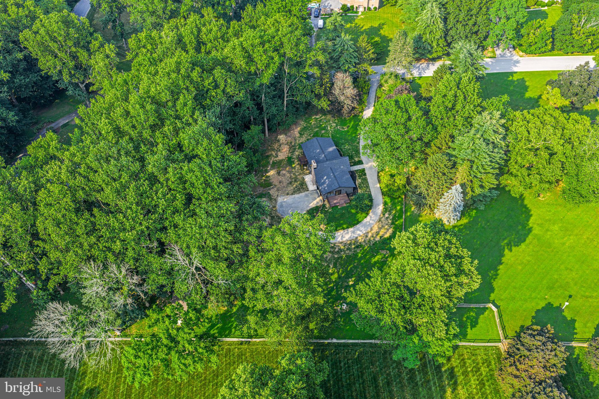 CRICKLEWOOD - Residential