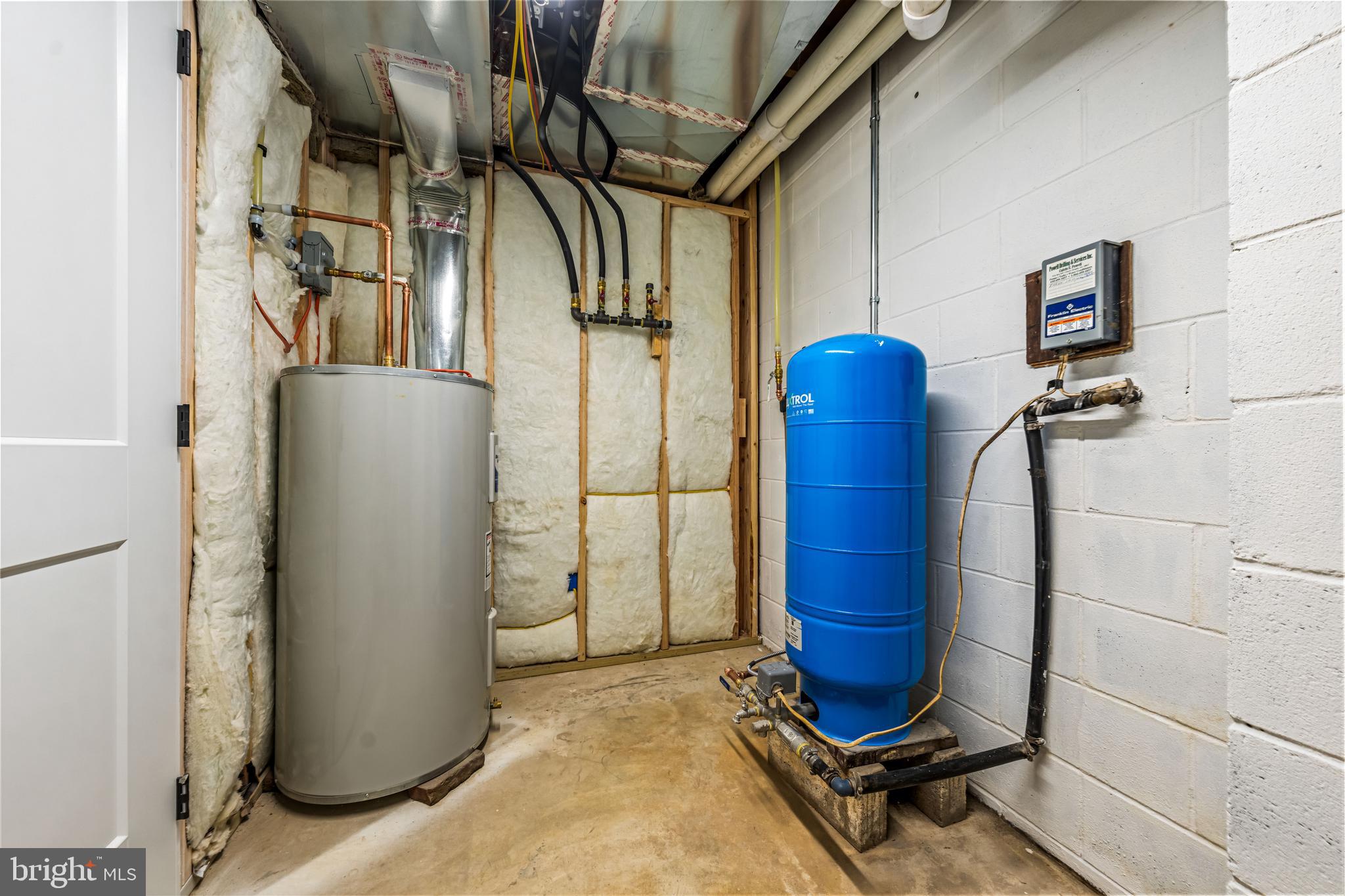 CRICKLEWOOD - Residential