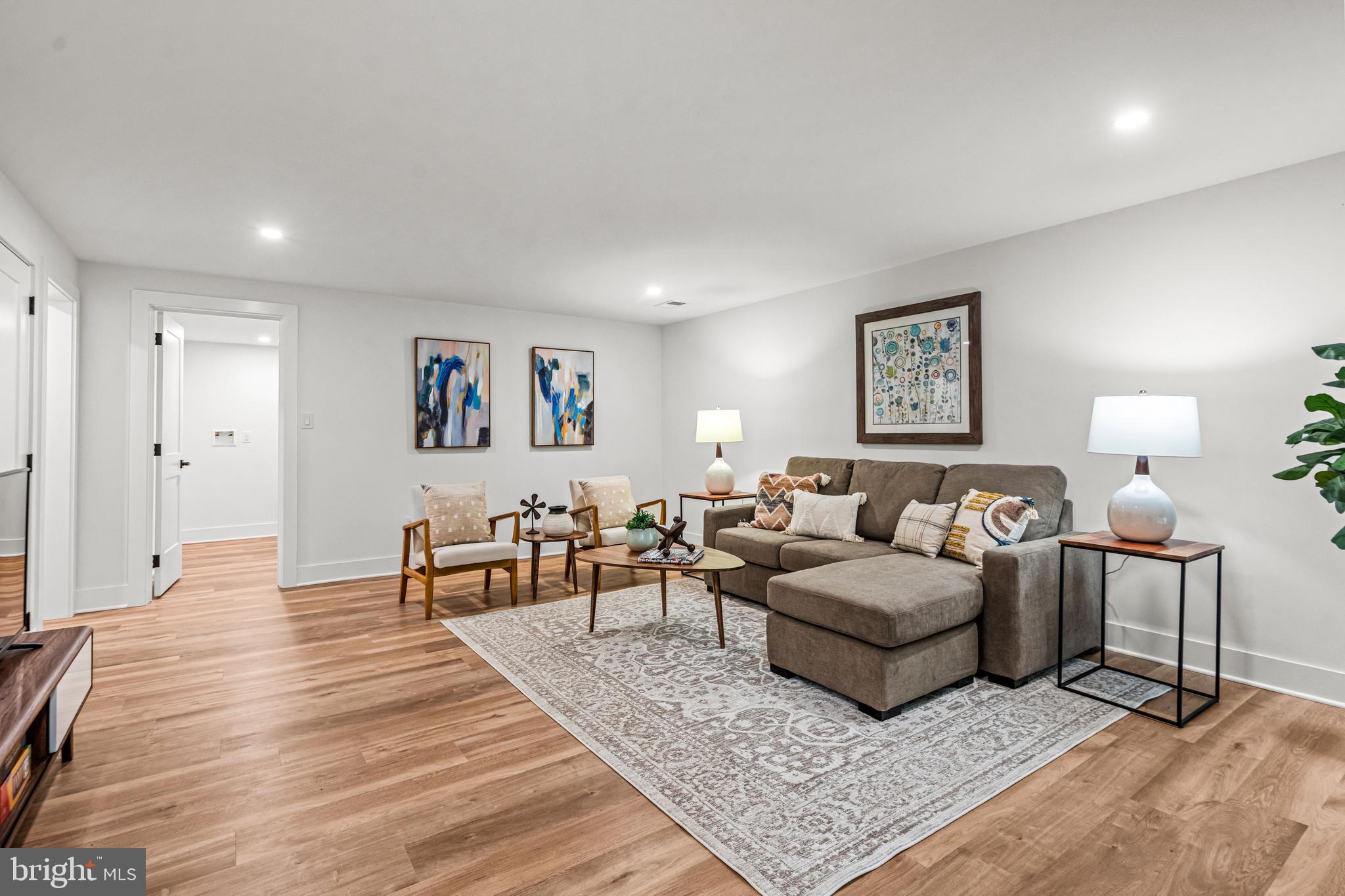 CRICKLEWOOD - Residential