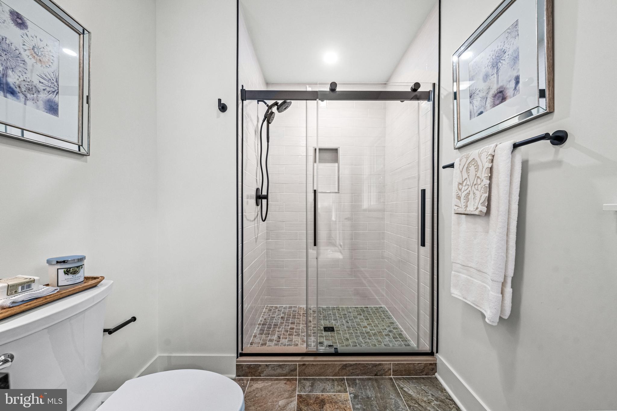 CRICKLEWOOD - Residential