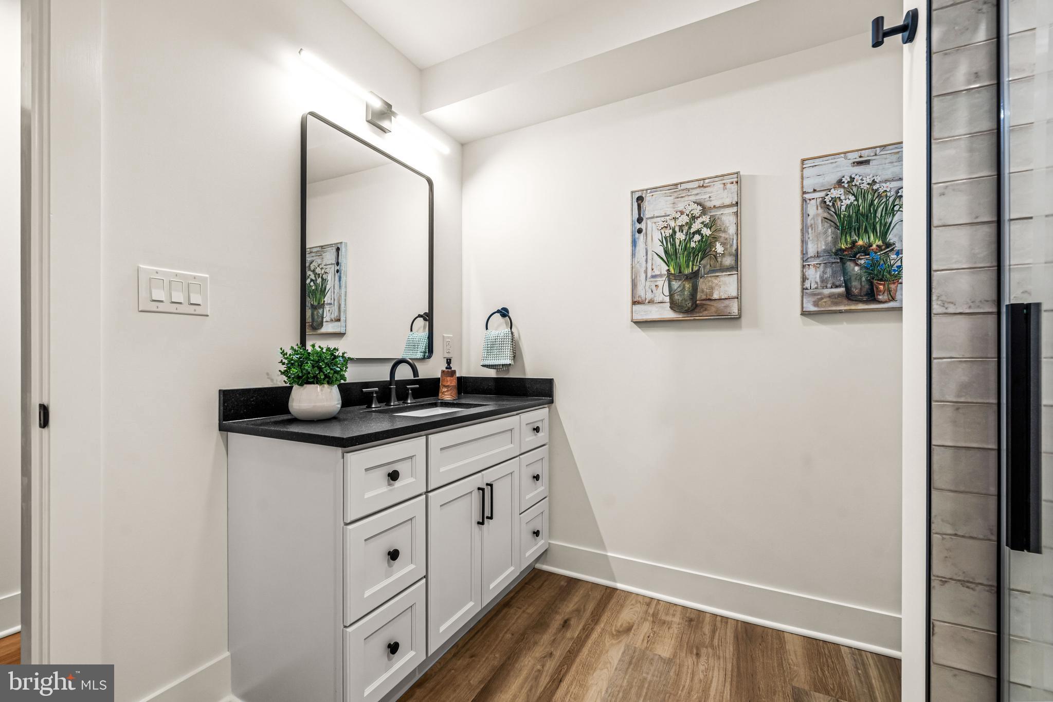 CRICKLEWOOD - Residential