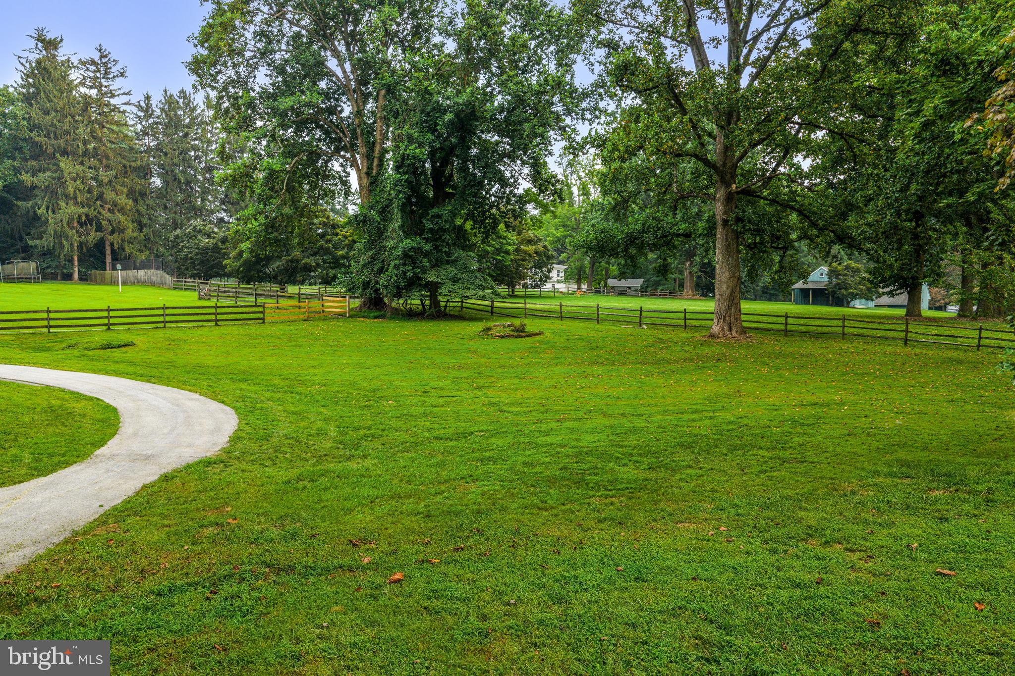 CRICKLEWOOD - Residential