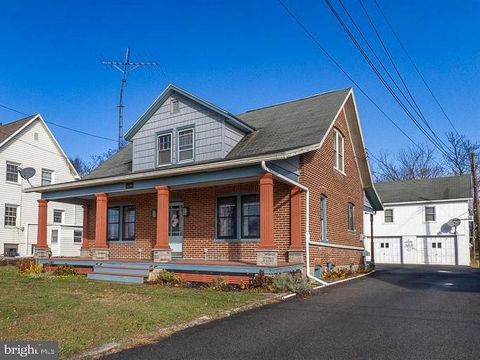 1631 E BUCHANAN TRAIL EAST E GREENCASTLE PA 17225