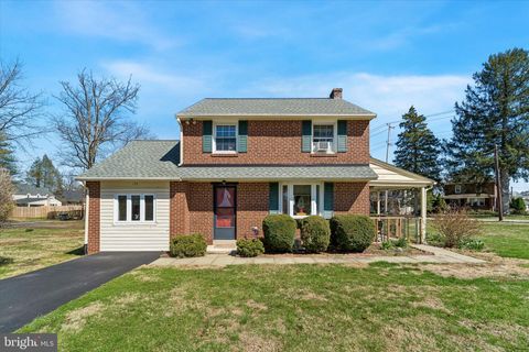 Photo of 133 6th Avenue, PHOENIXVILLE, PA 19460 (MLS # PACT2120842)