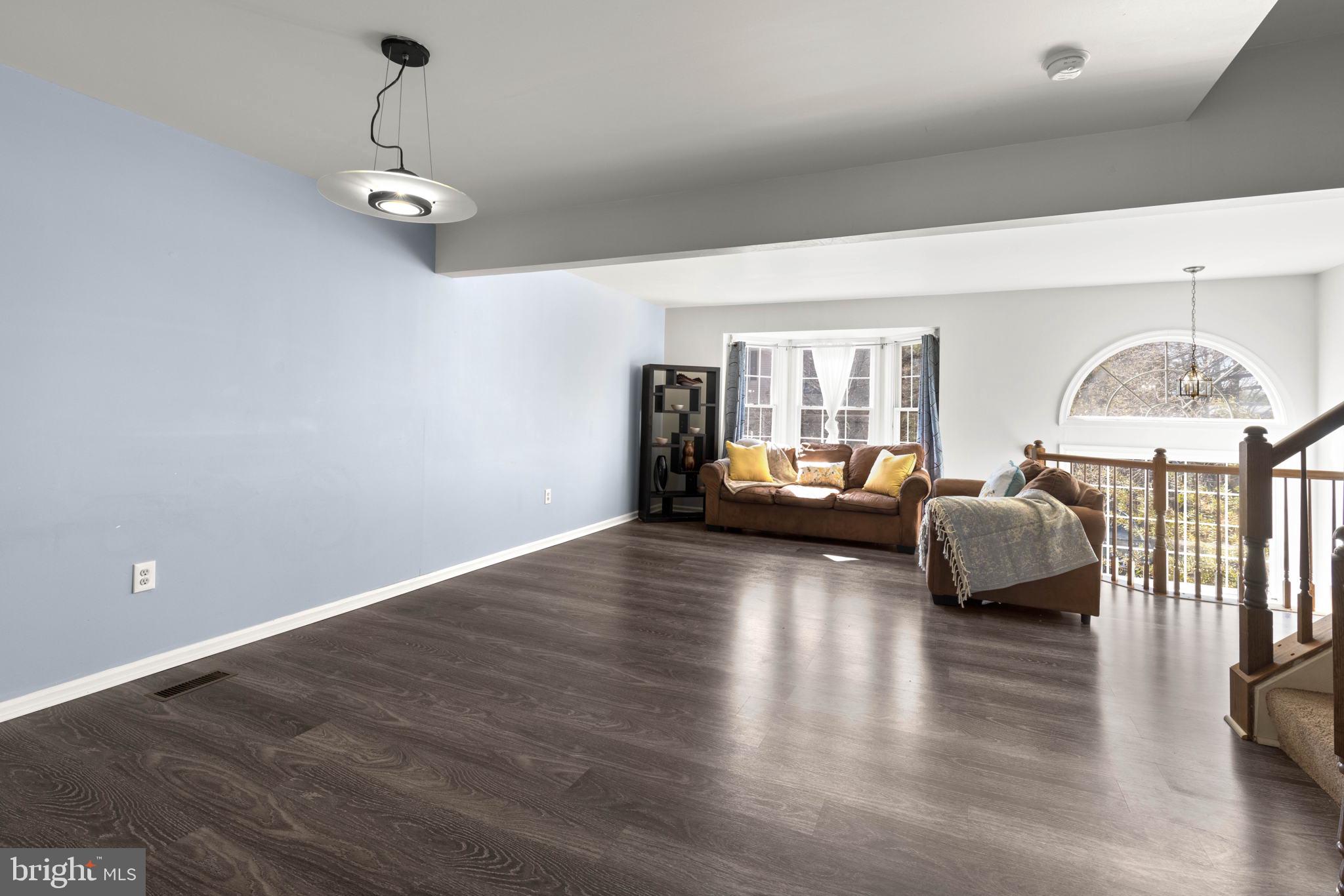 RUSSETT - Residential