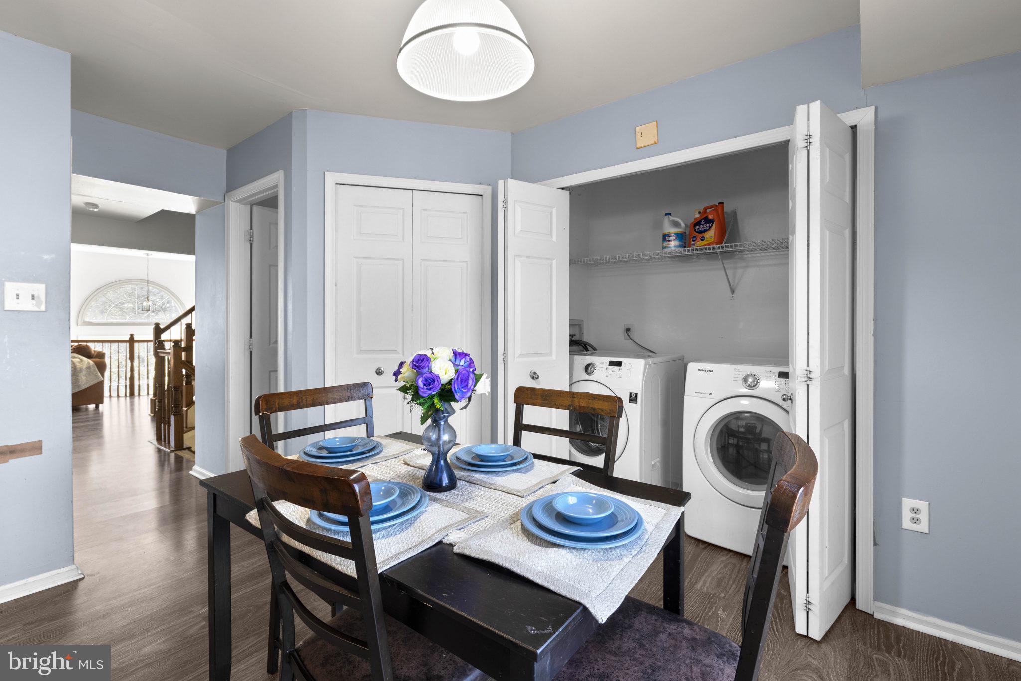 RUSSETT - Residential