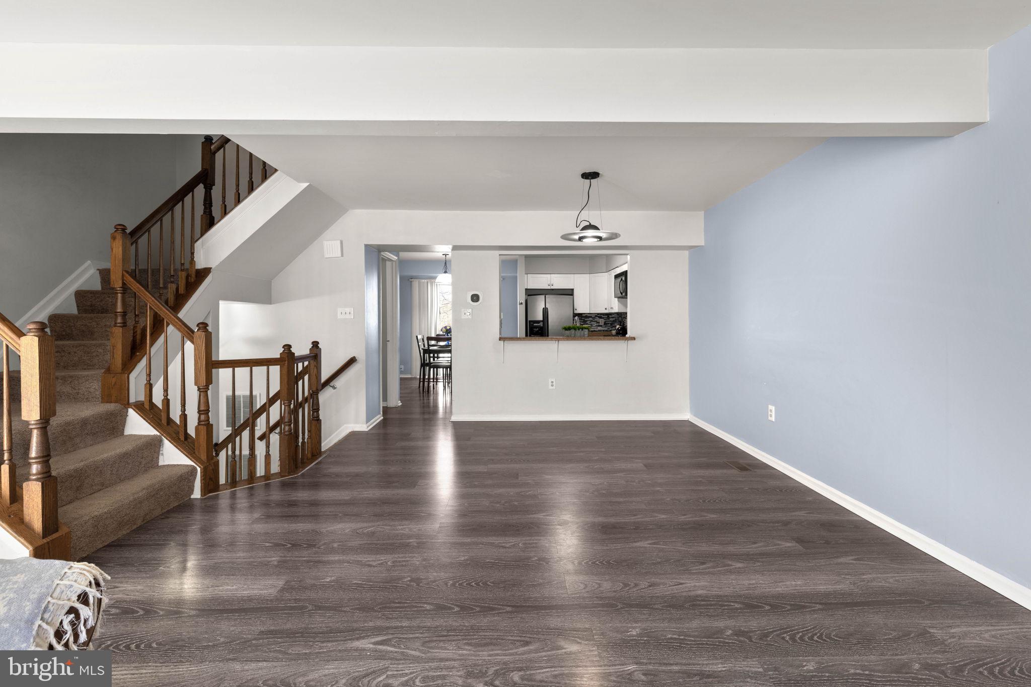 RUSSETT - Residential