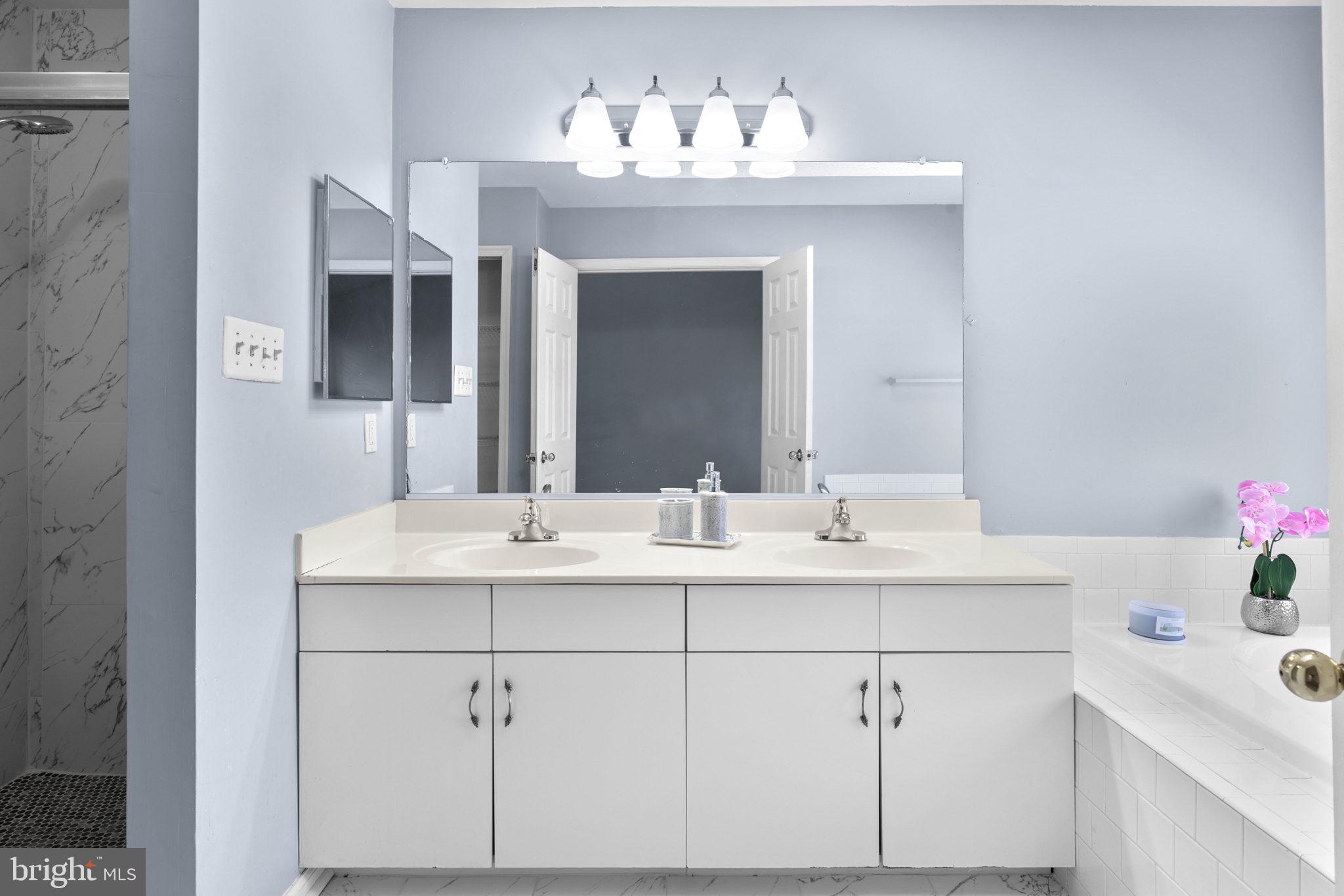 RUSSETT - Residential