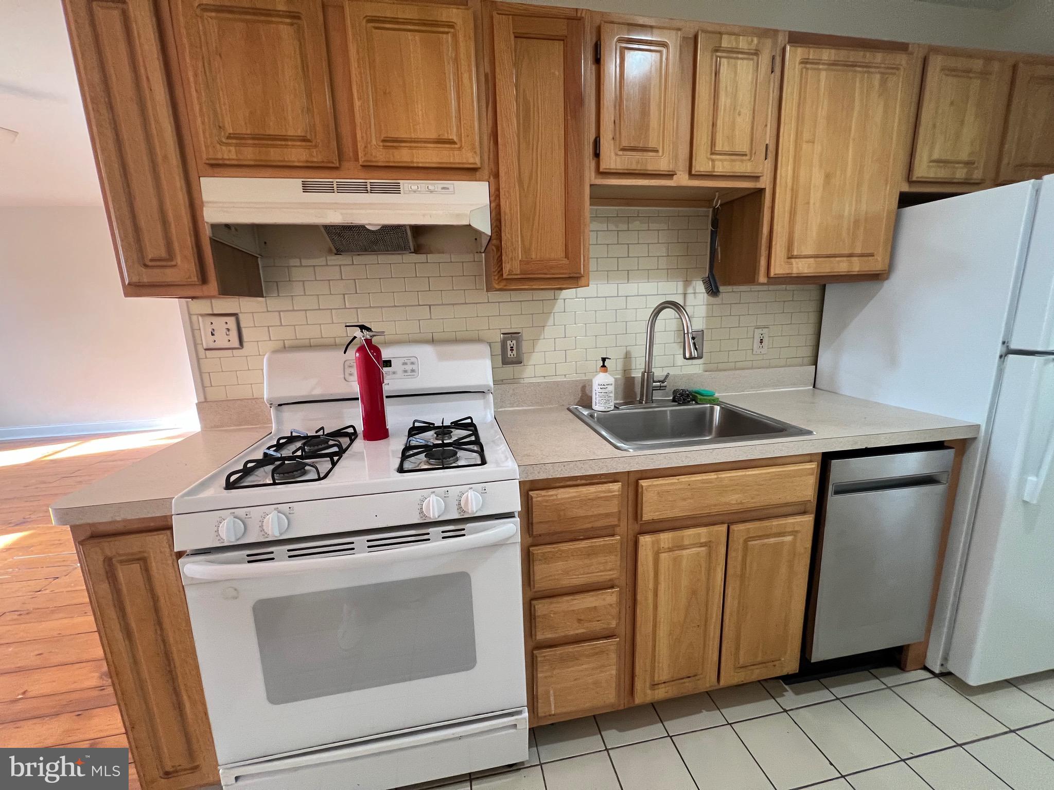 4127 CRESSON STREET 2F