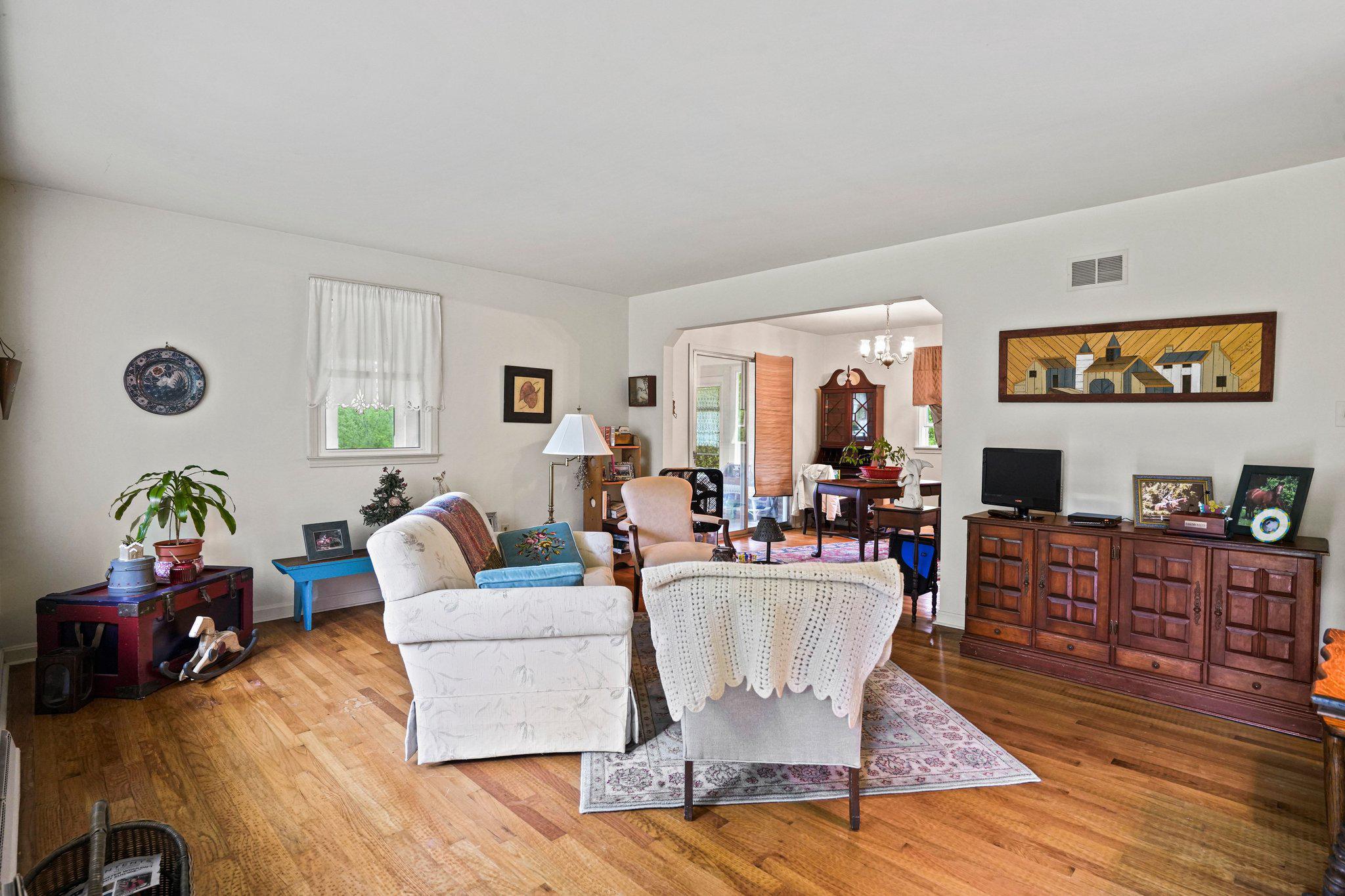 CROOM STATION - Residential