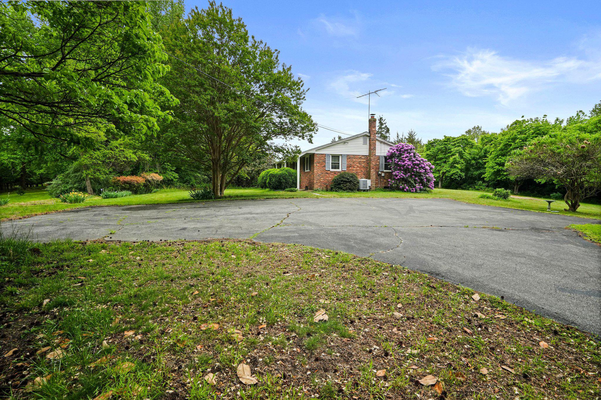 CROOM STATION - Residential