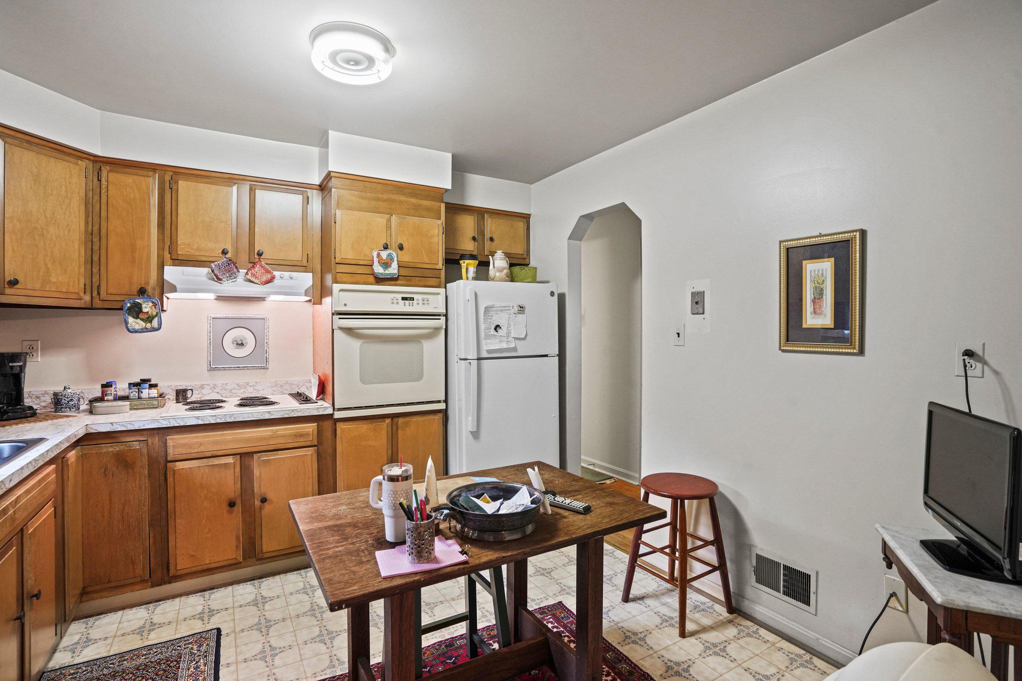 CROOM STATION - Residential