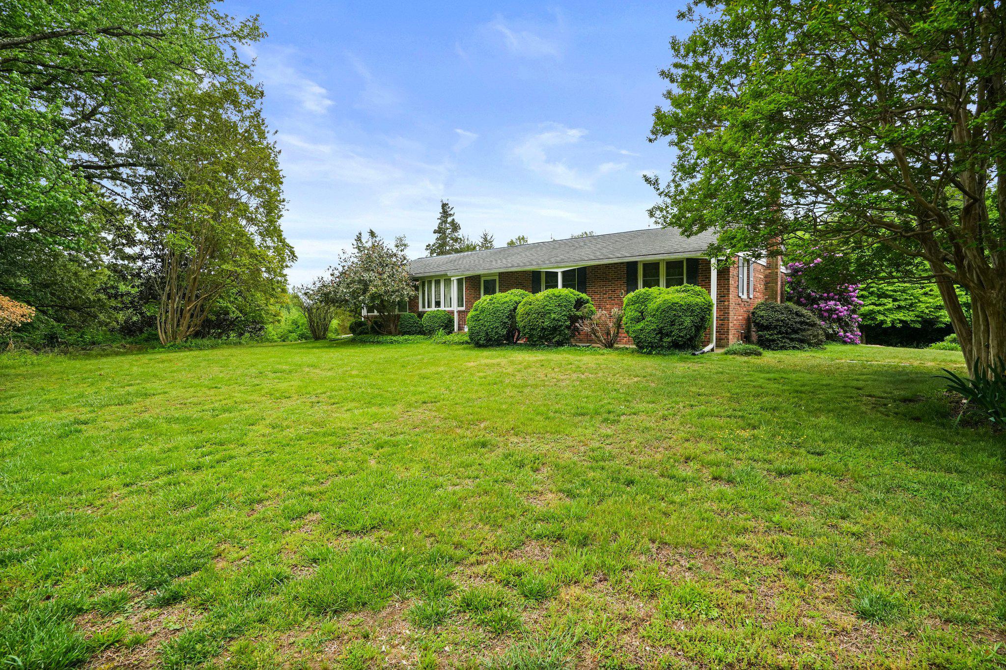 CROOM STATION - Residential