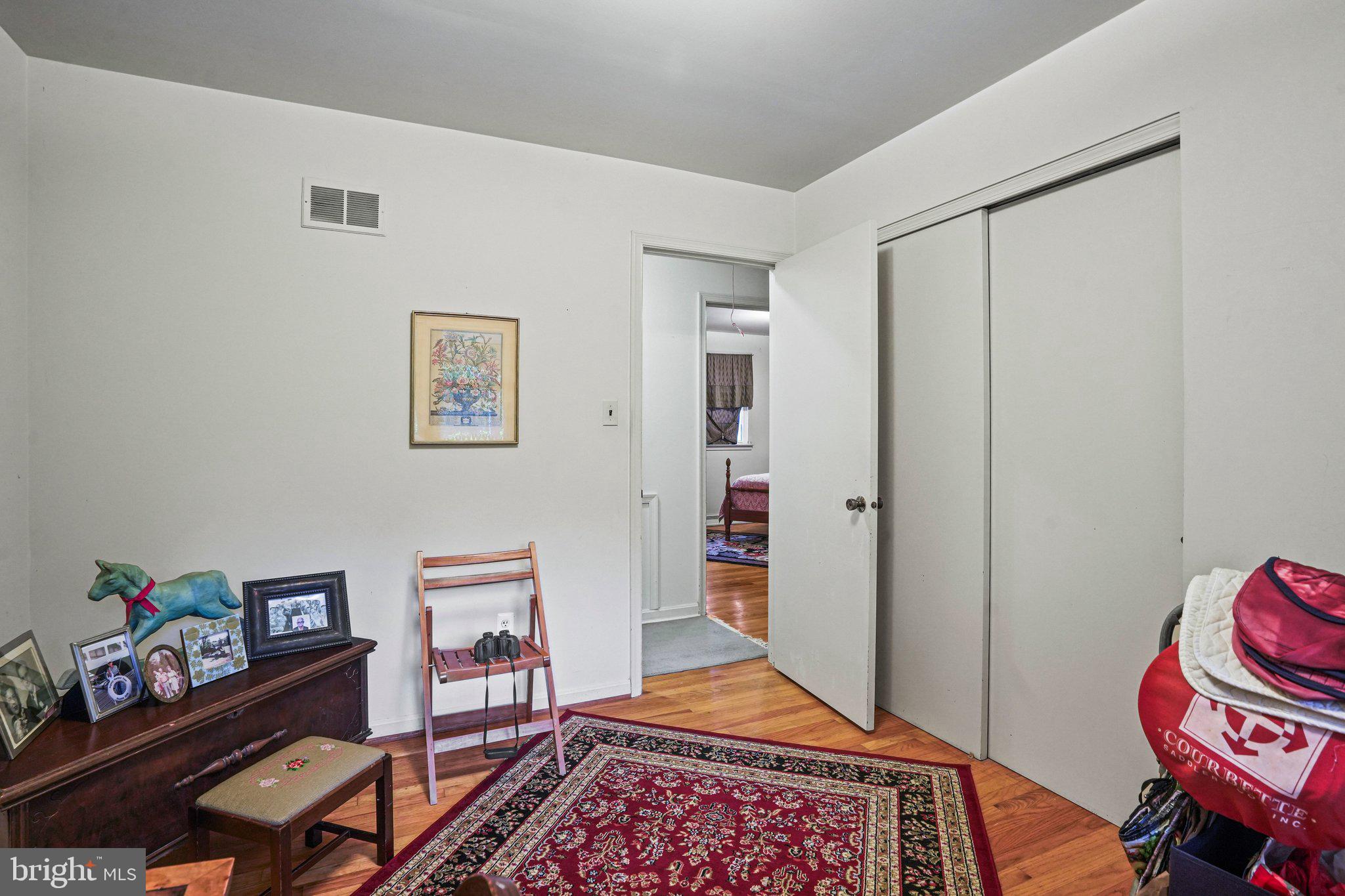 CROOM STATION - Residential