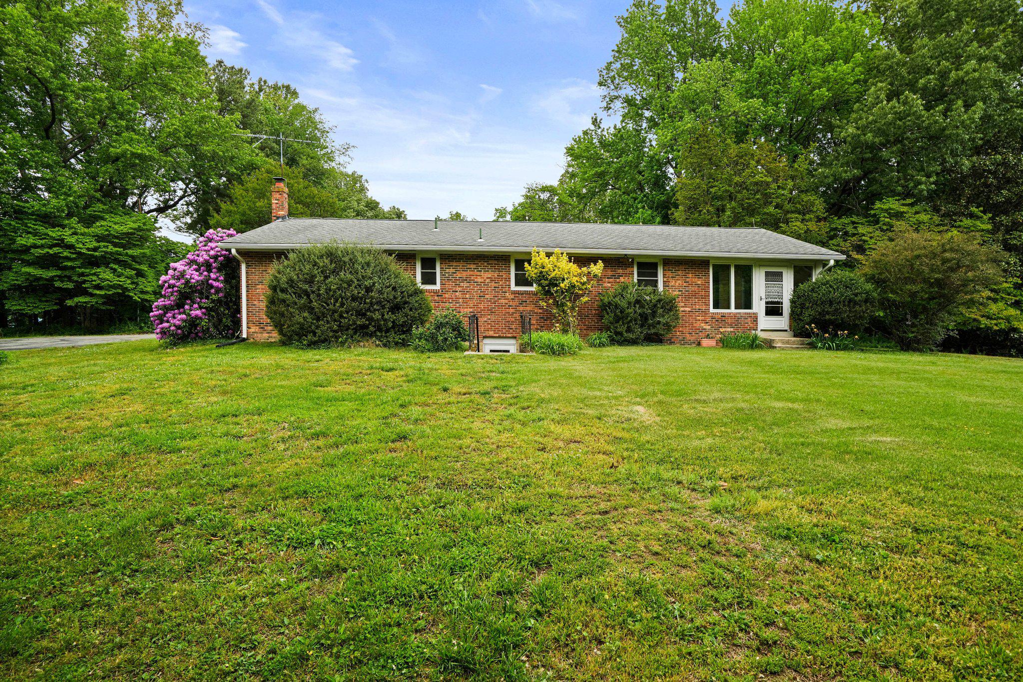 CROOM STATION - Residential