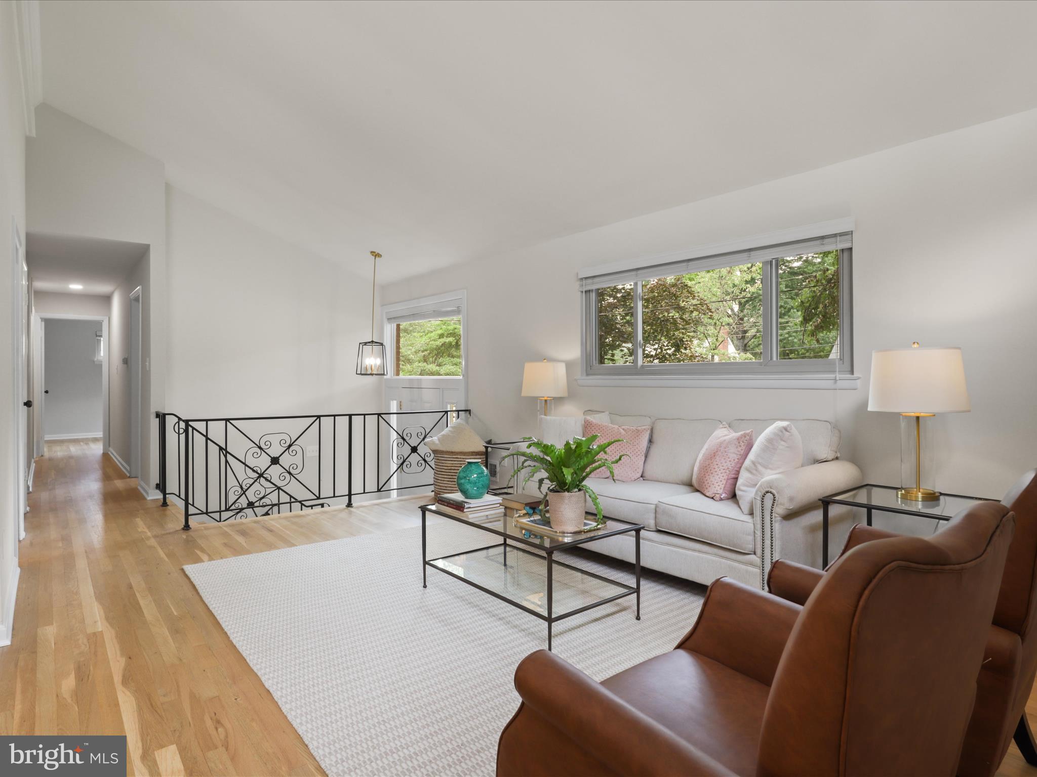 905 PEELE PLACE