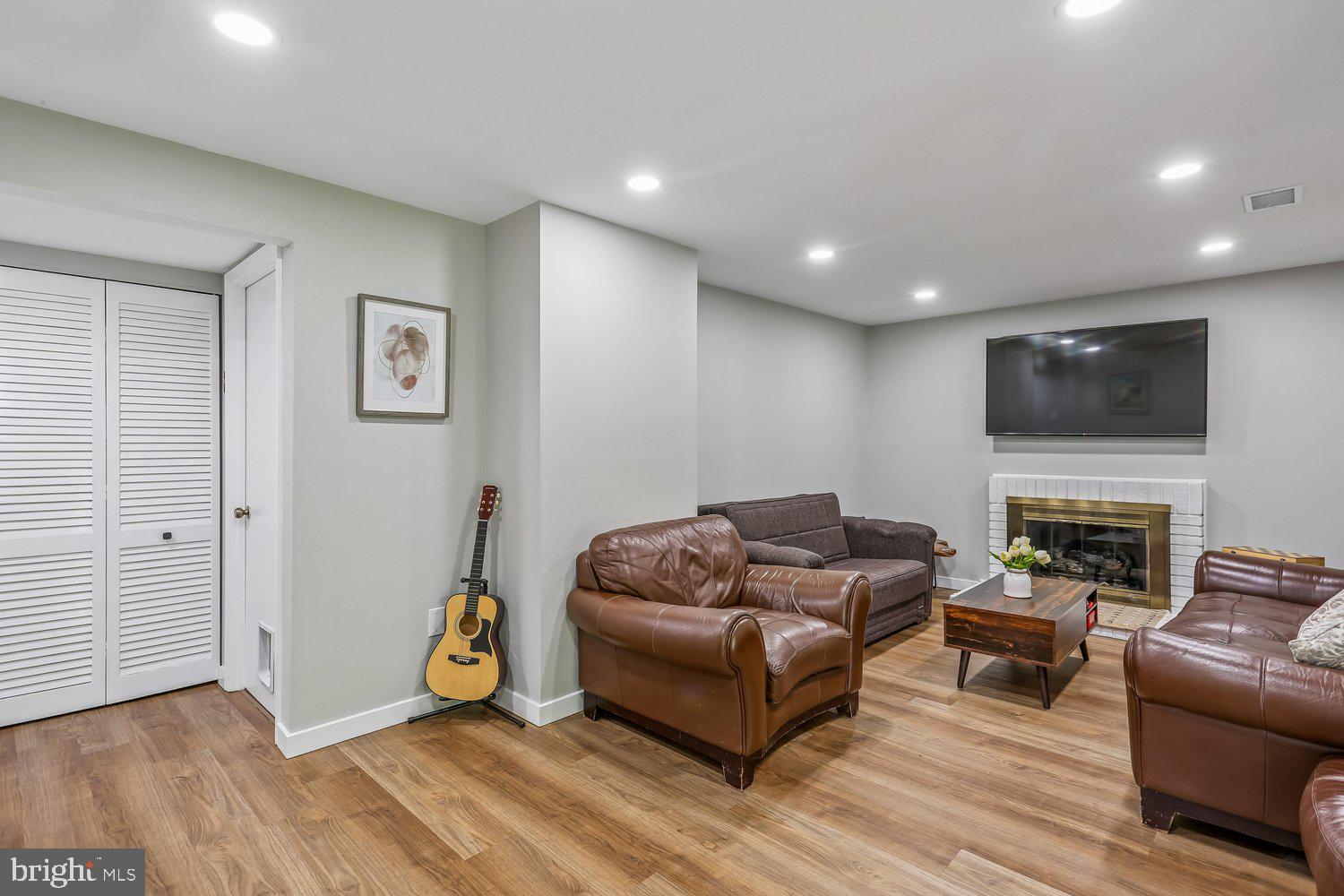 WESTLEIGH - Residential