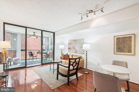 1001 N VERMONT STREET 812 ARLINGTON VA 22201