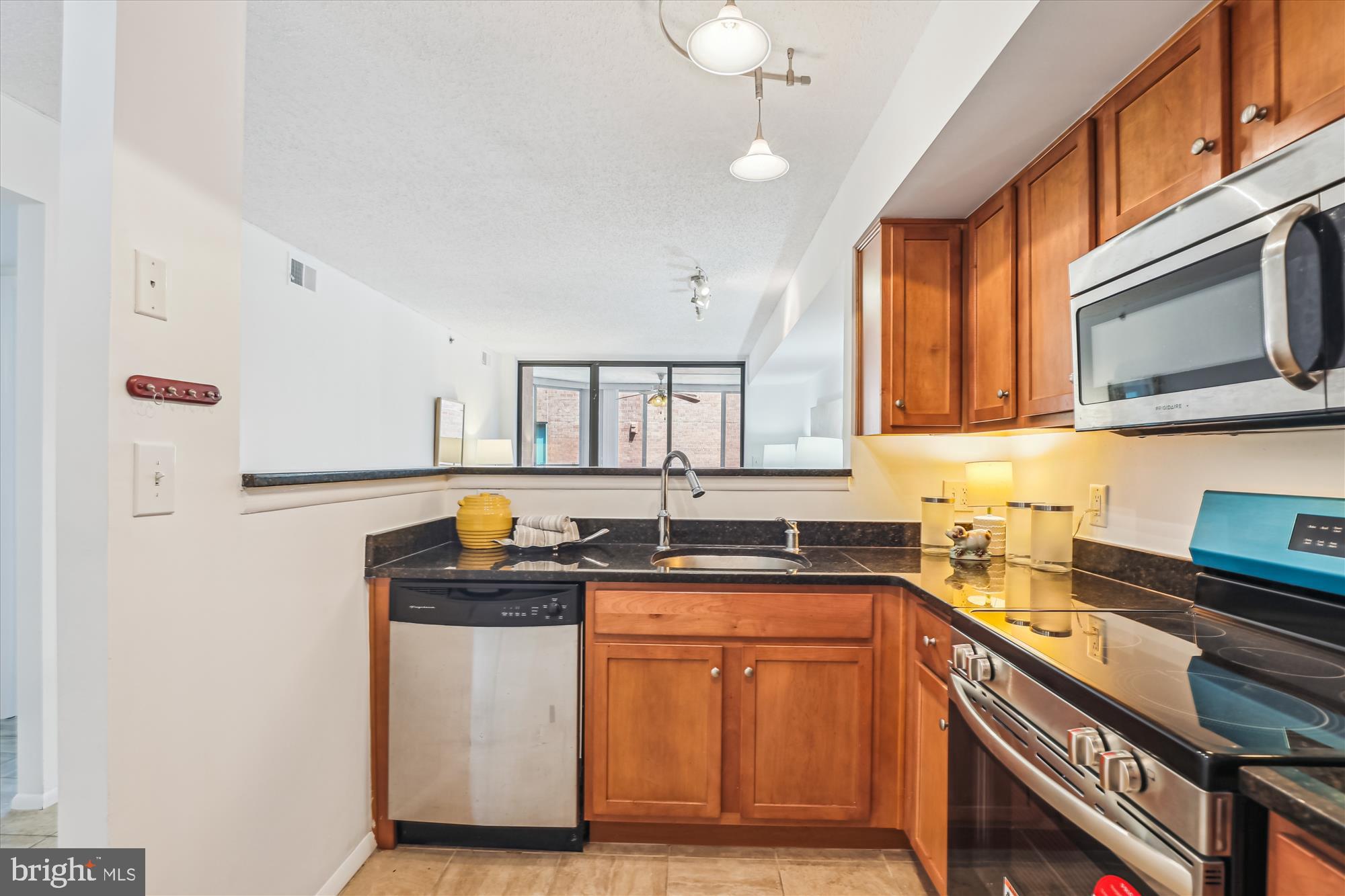 1001 N VERMONT STREET 812