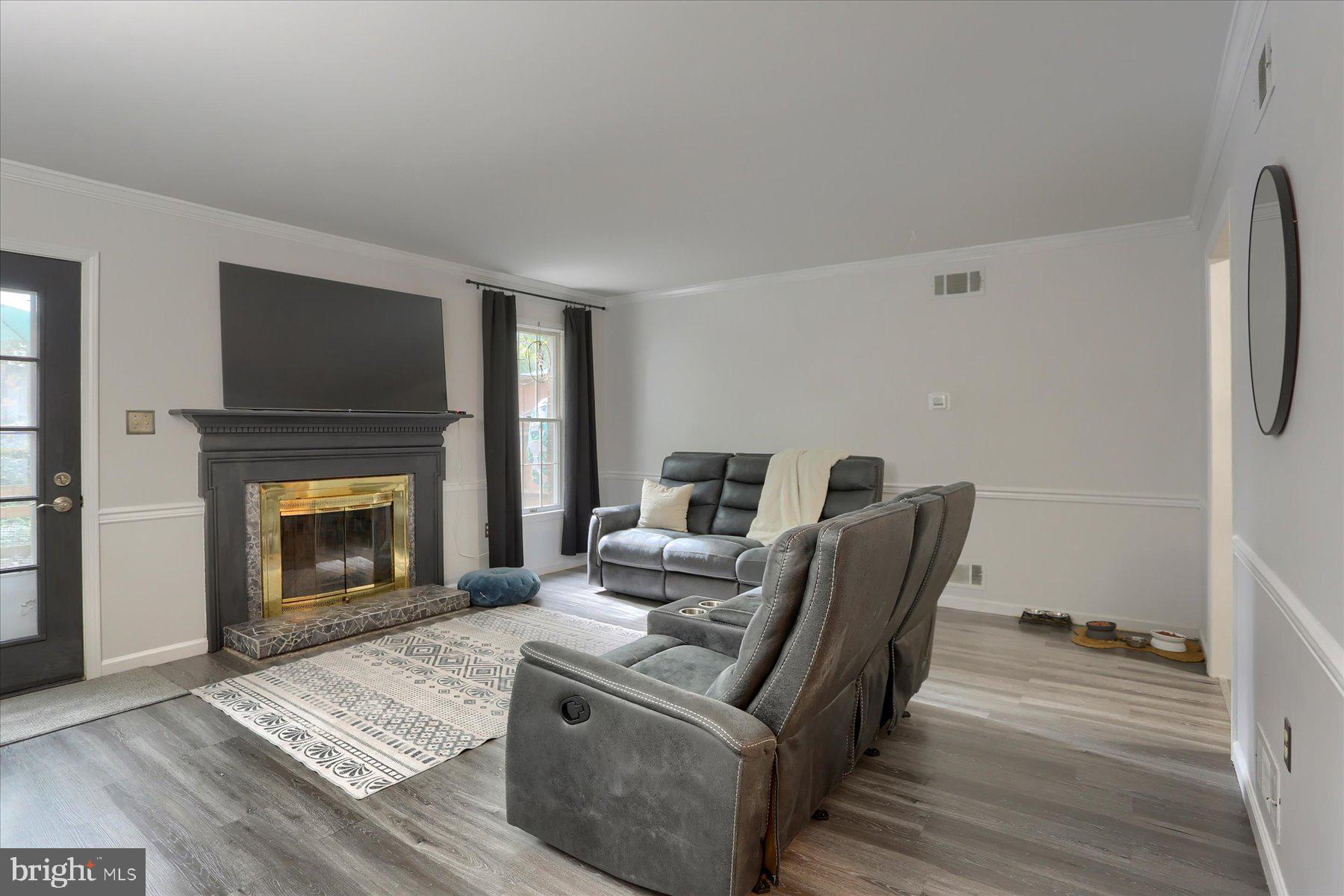 31 FAIRFAX VILLAGE S