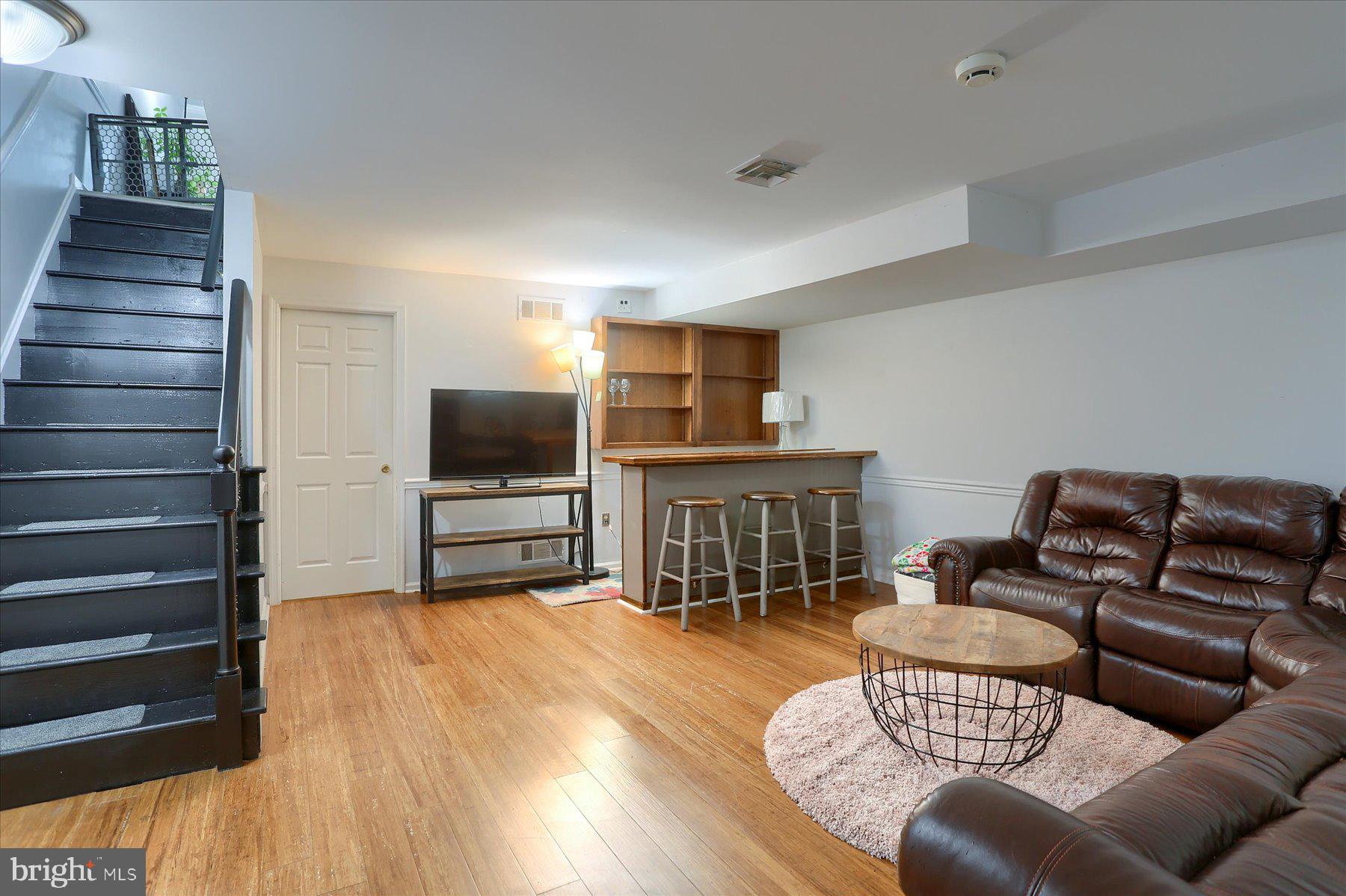 31 FAIRFAX VILLAGE S