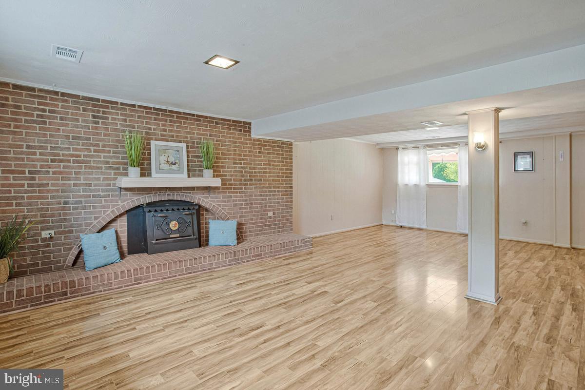 DUNKIRK WOODS - Residential