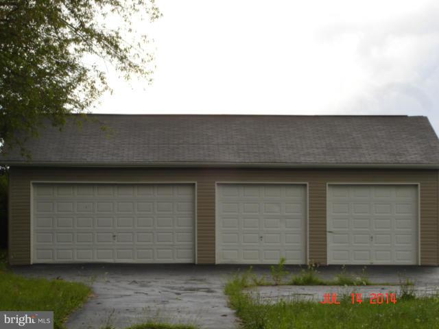 RIDGEWAY EAST - Residential Lease