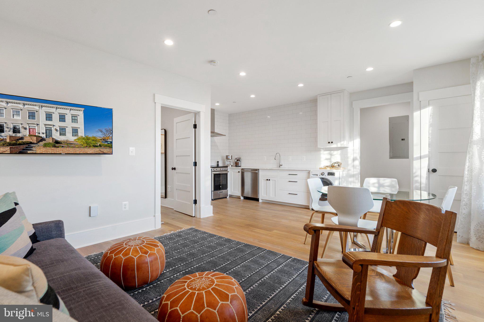 CAPITOL HILL - Residential