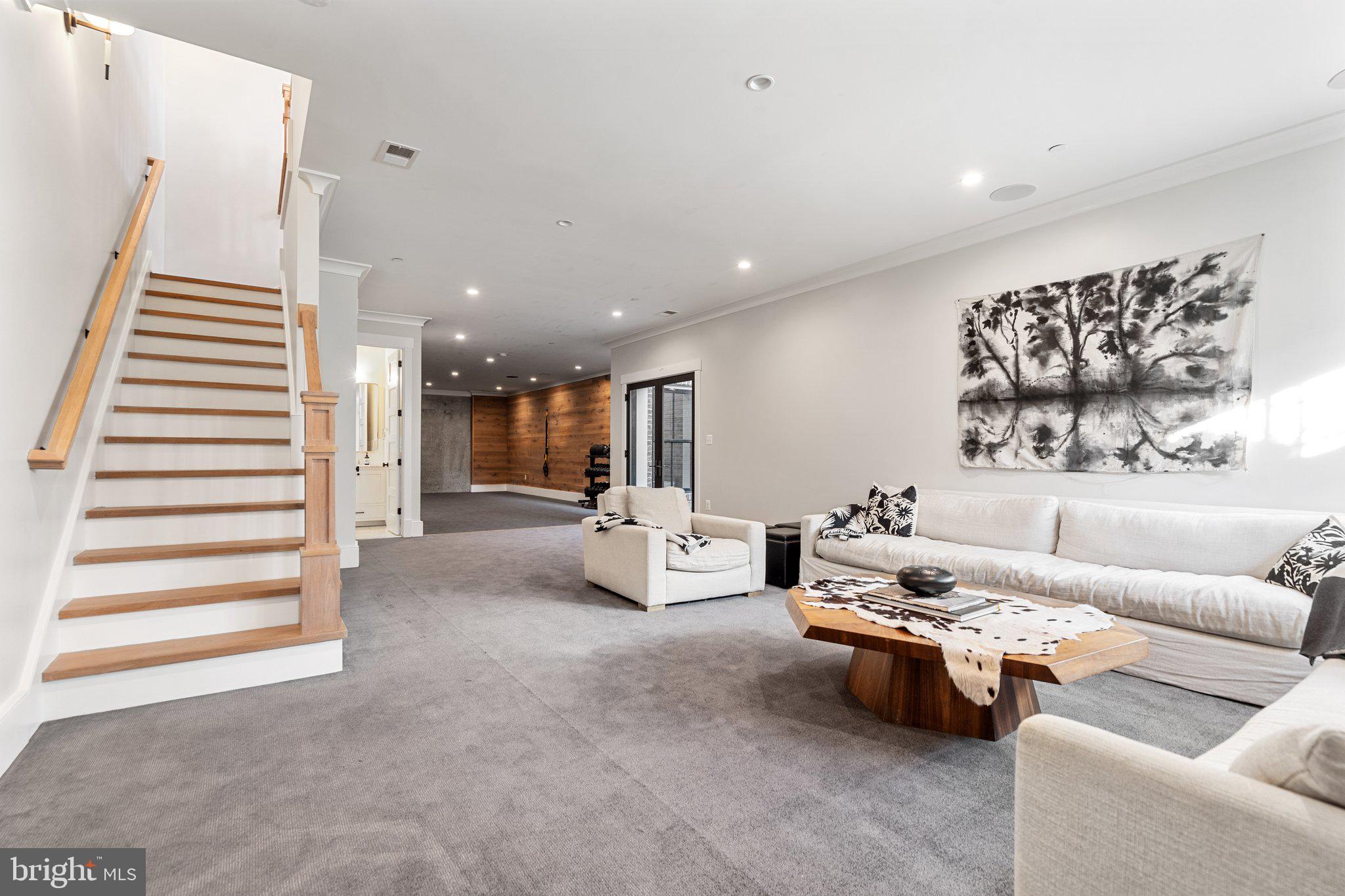 CAPITOL HILL - Residential