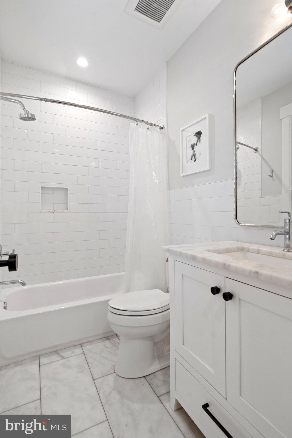 CAPITOL HILL - Residential