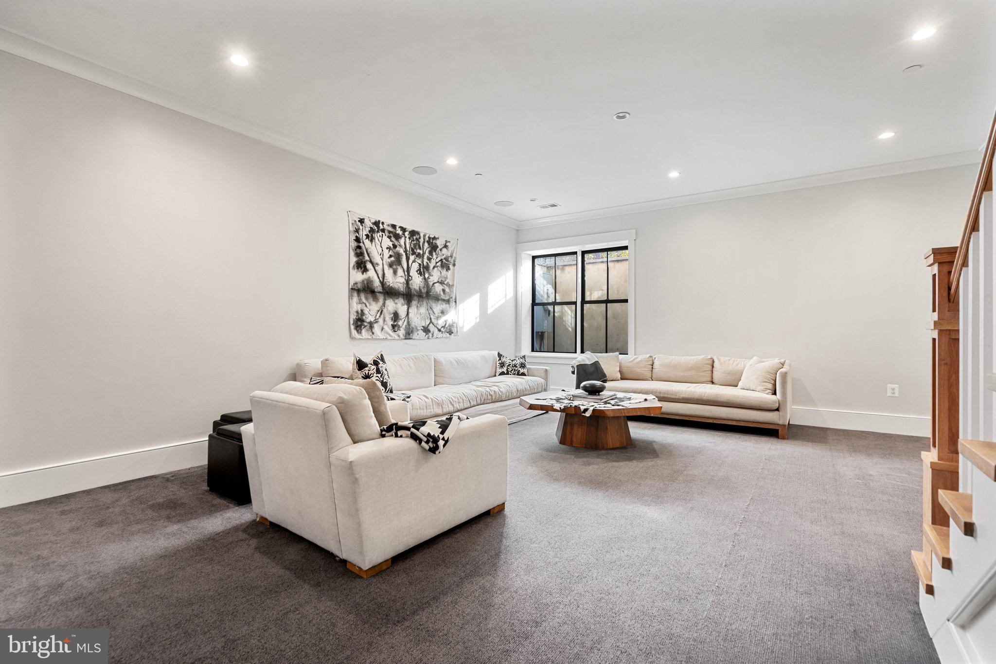 CAPITOL HILL - Residential