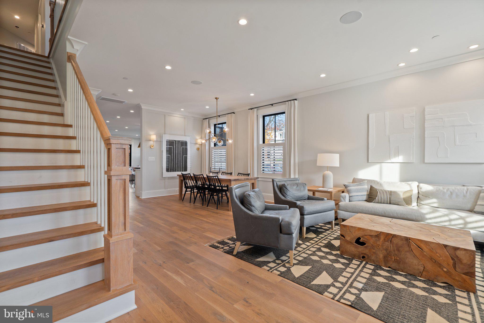 CAPITOL HILL - Residential