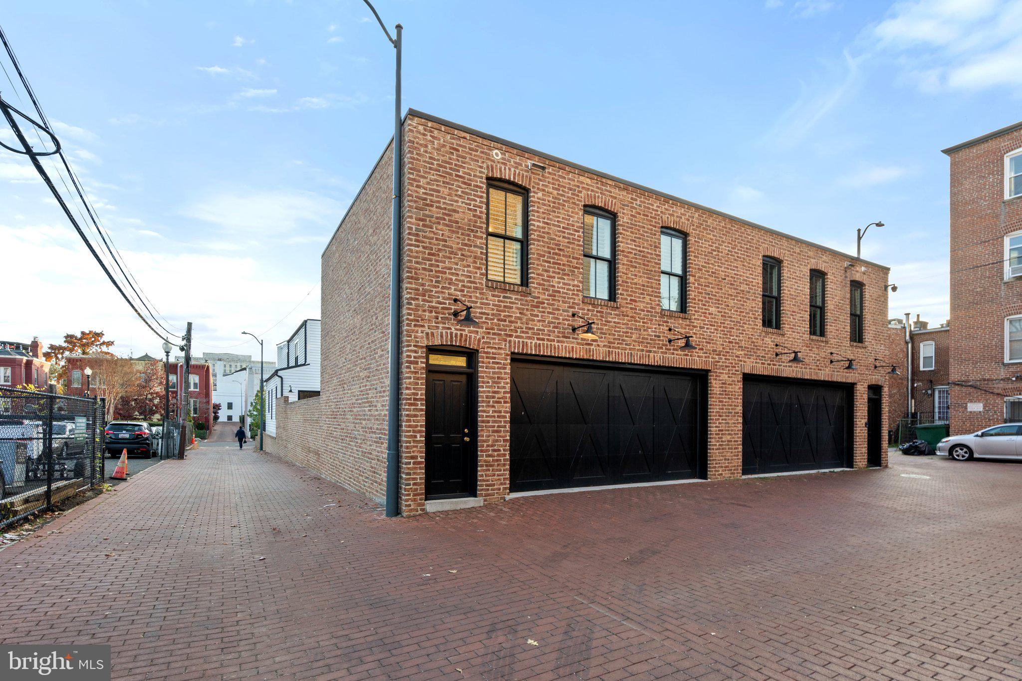 CAPITOL HILL - Residential
