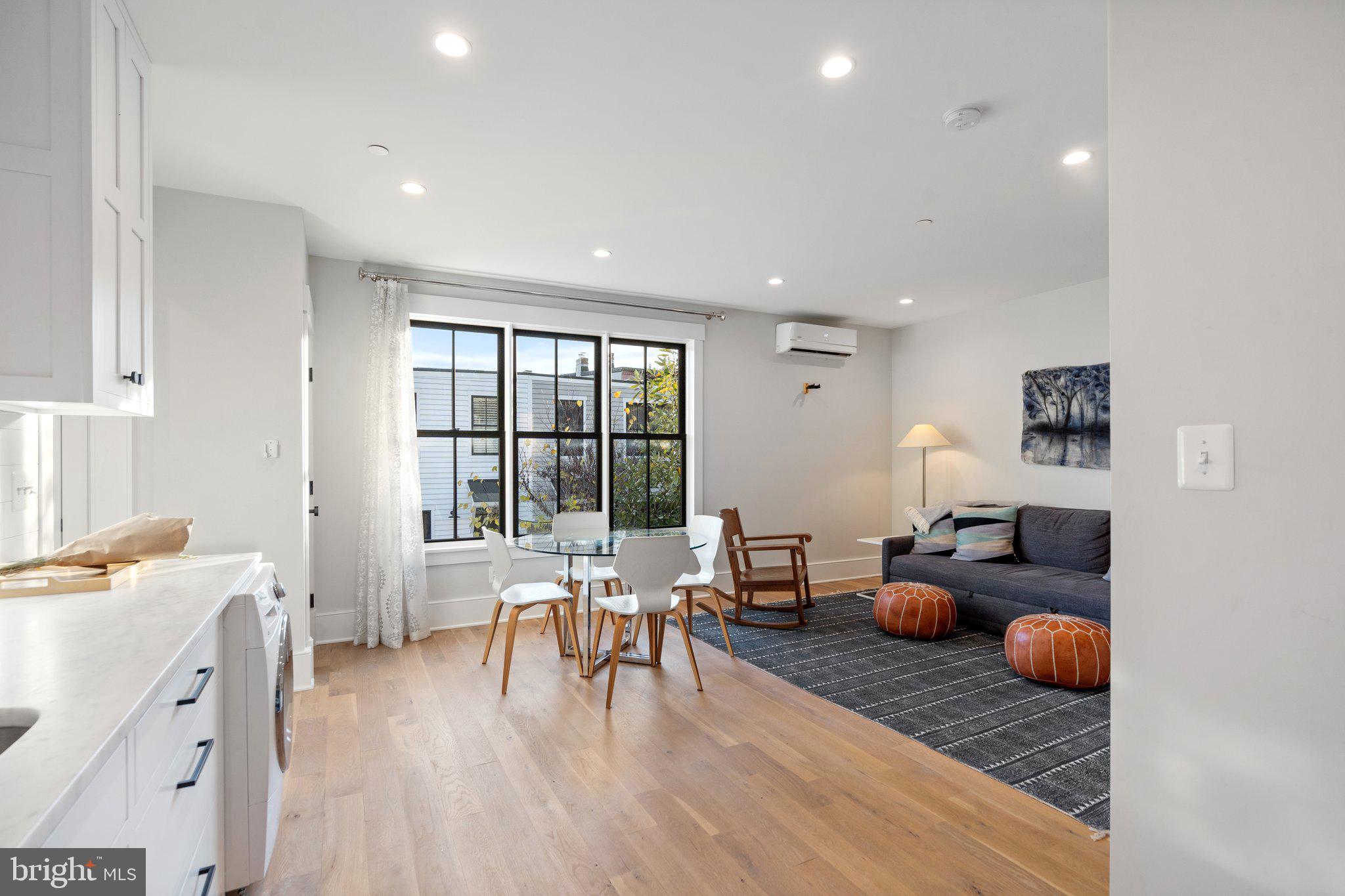 CAPITOL HILL - Residential