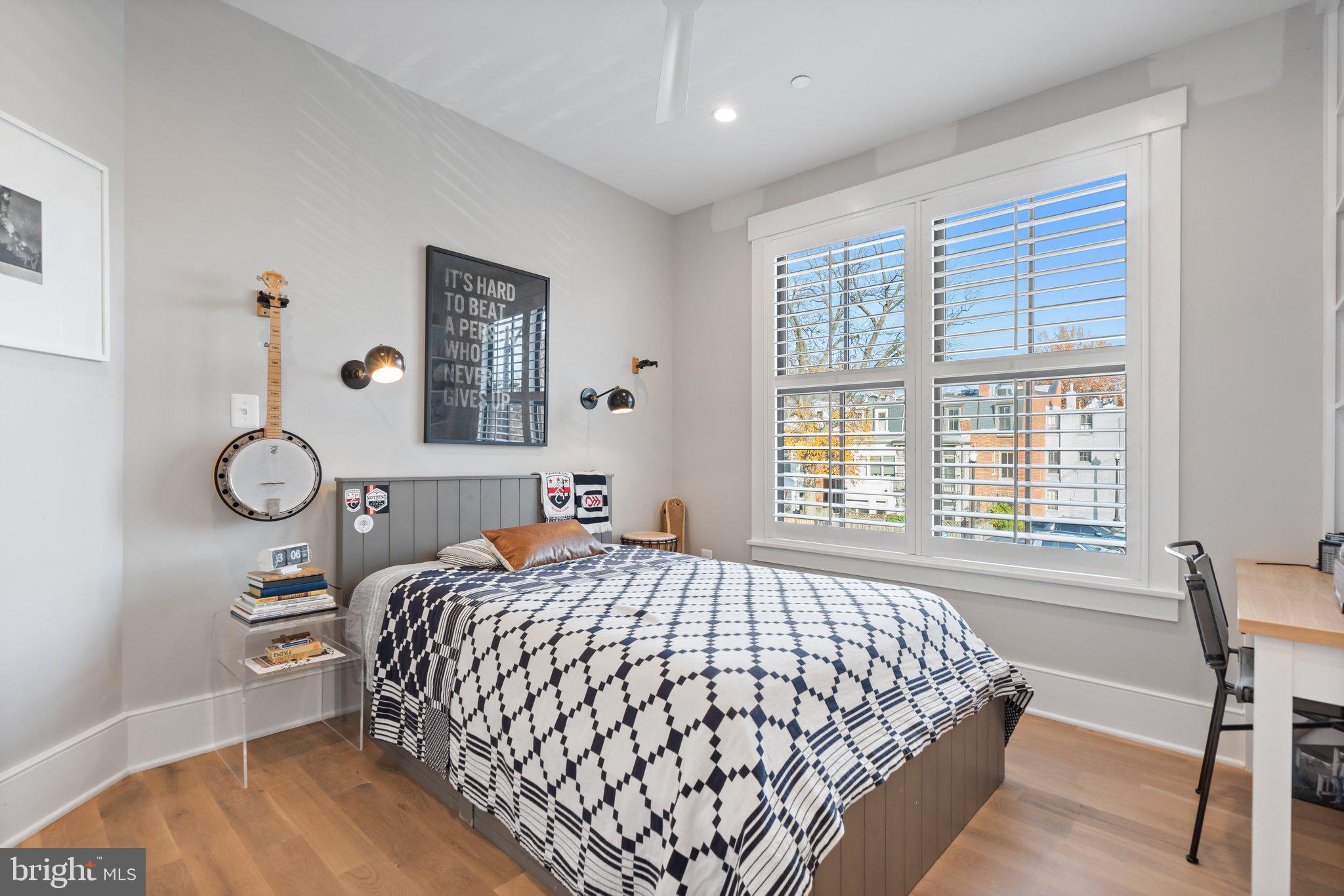 CAPITOL HILL - Residential
