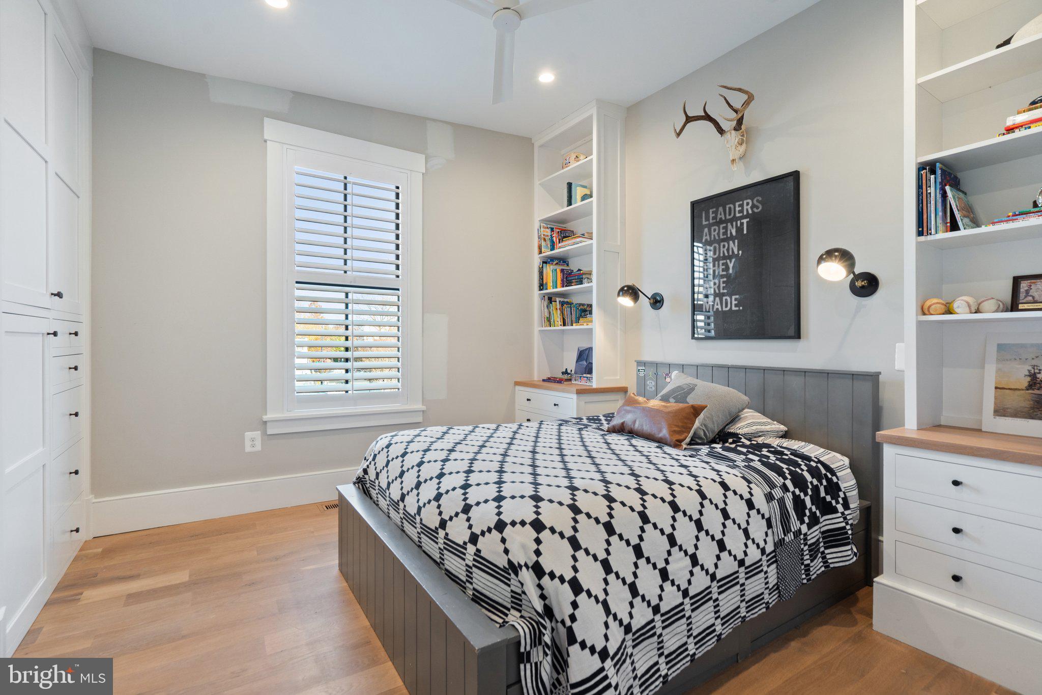 CAPITOL HILL - Residential