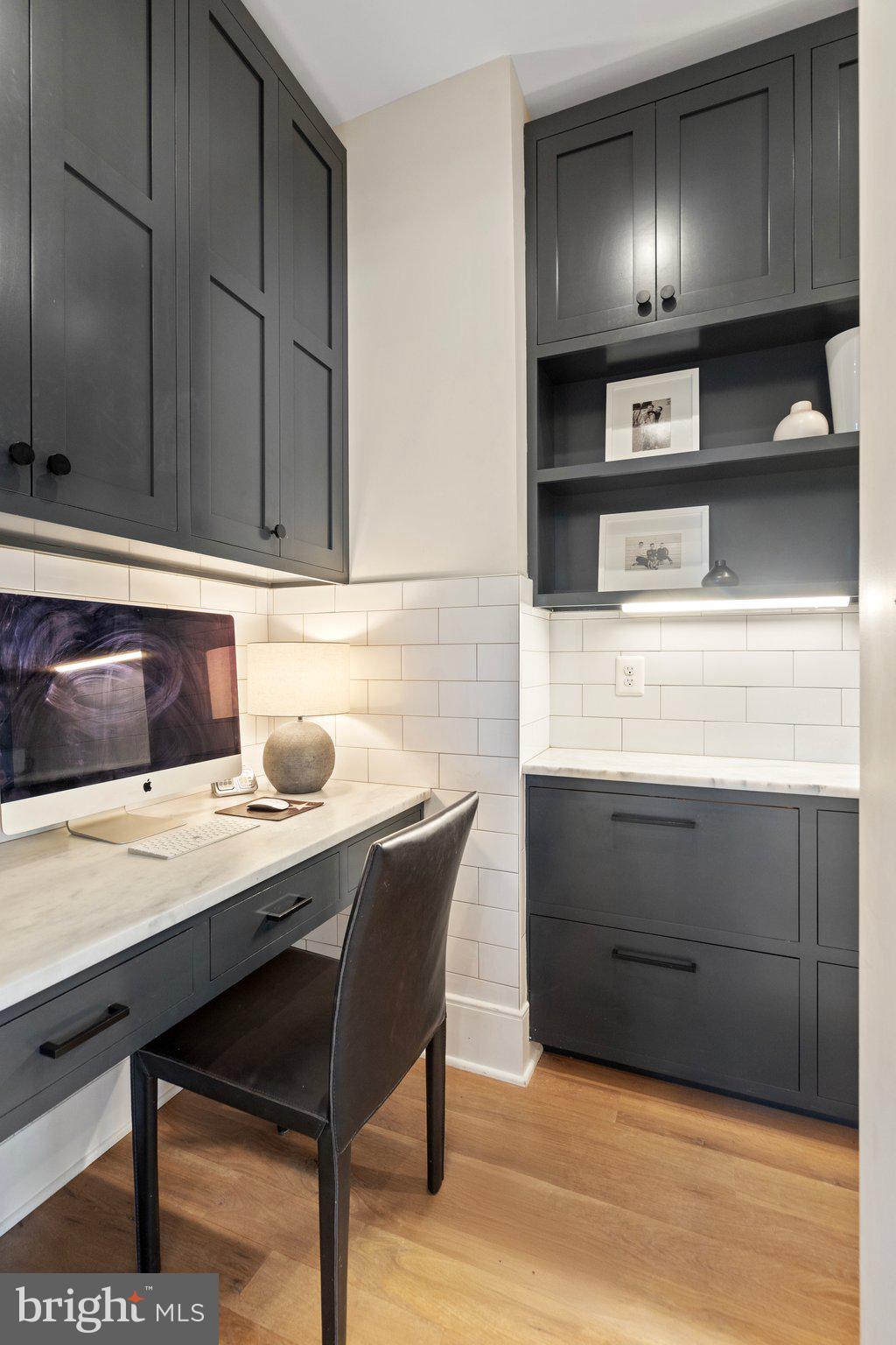 CAPITOL HILL - Residential