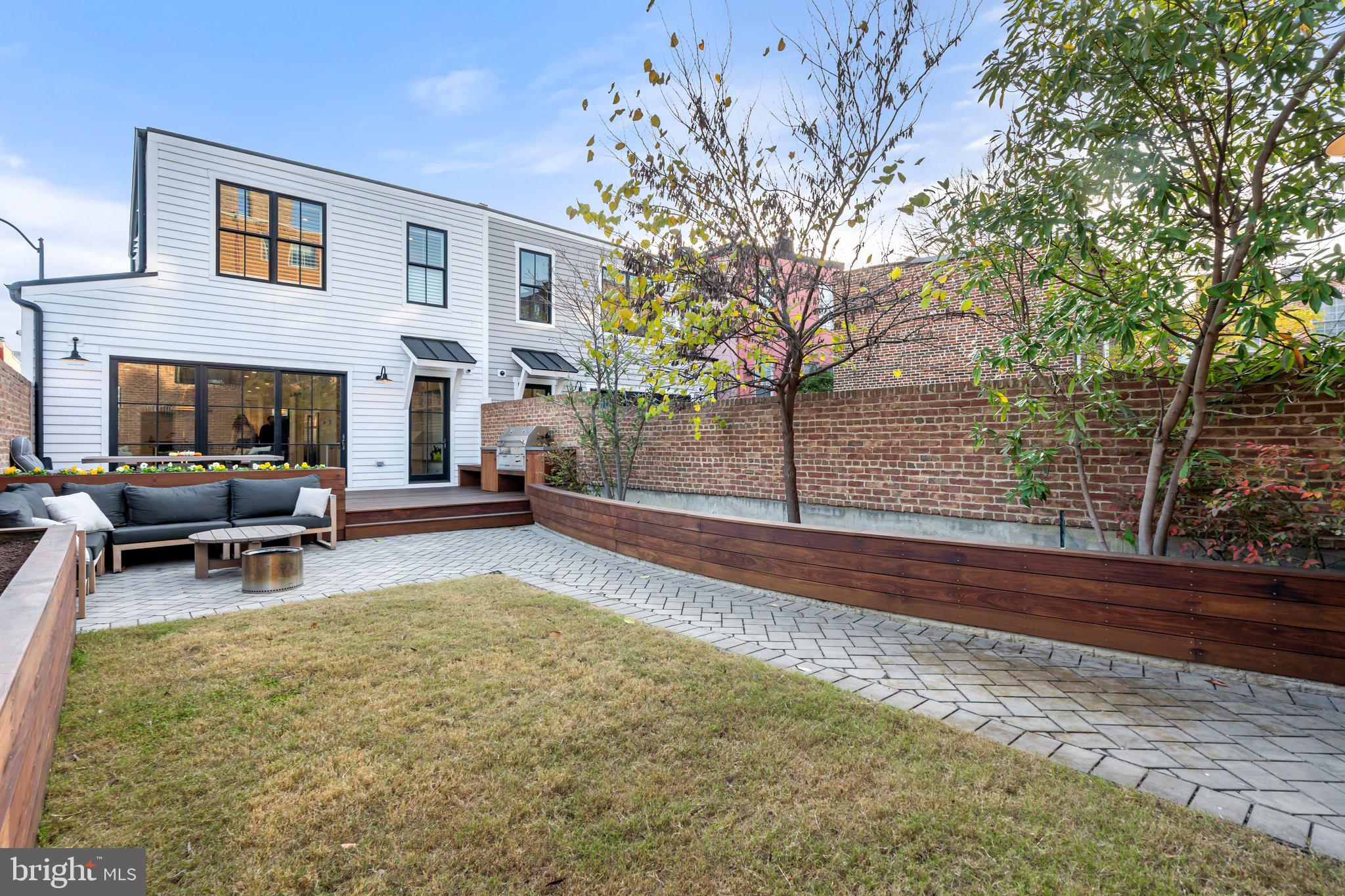 CAPITOL HILL - Residential