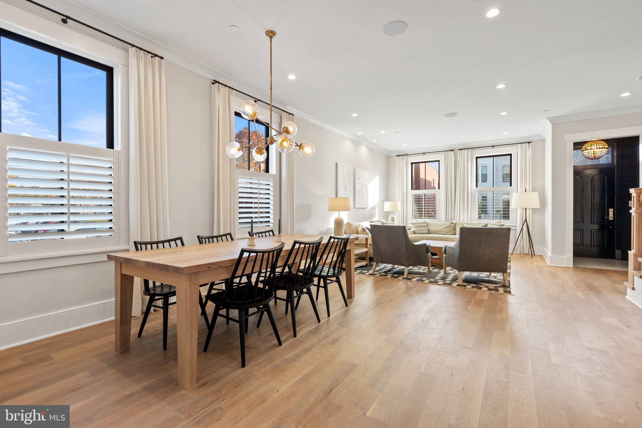CAPITOL HILL - Residential